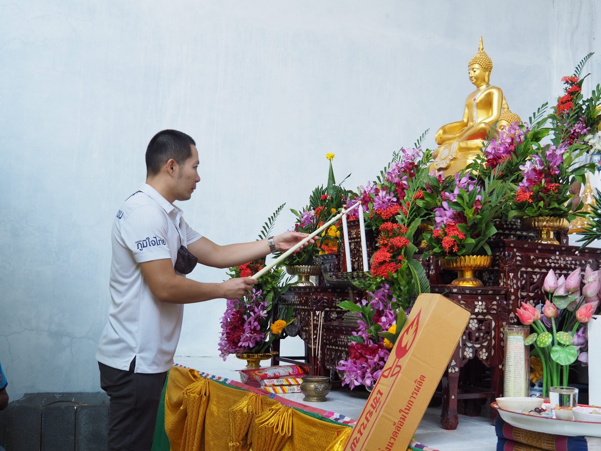 “ส.ส.จักรกฤษณ์ ทองศรี” ร่วมเป็นประธานงานธรรมะสัญจร ณ วัดบ้านสาวงาม ตำบลละเวี้ย อำเภอประโคนชัย จังหวัดบุรีรัมย์