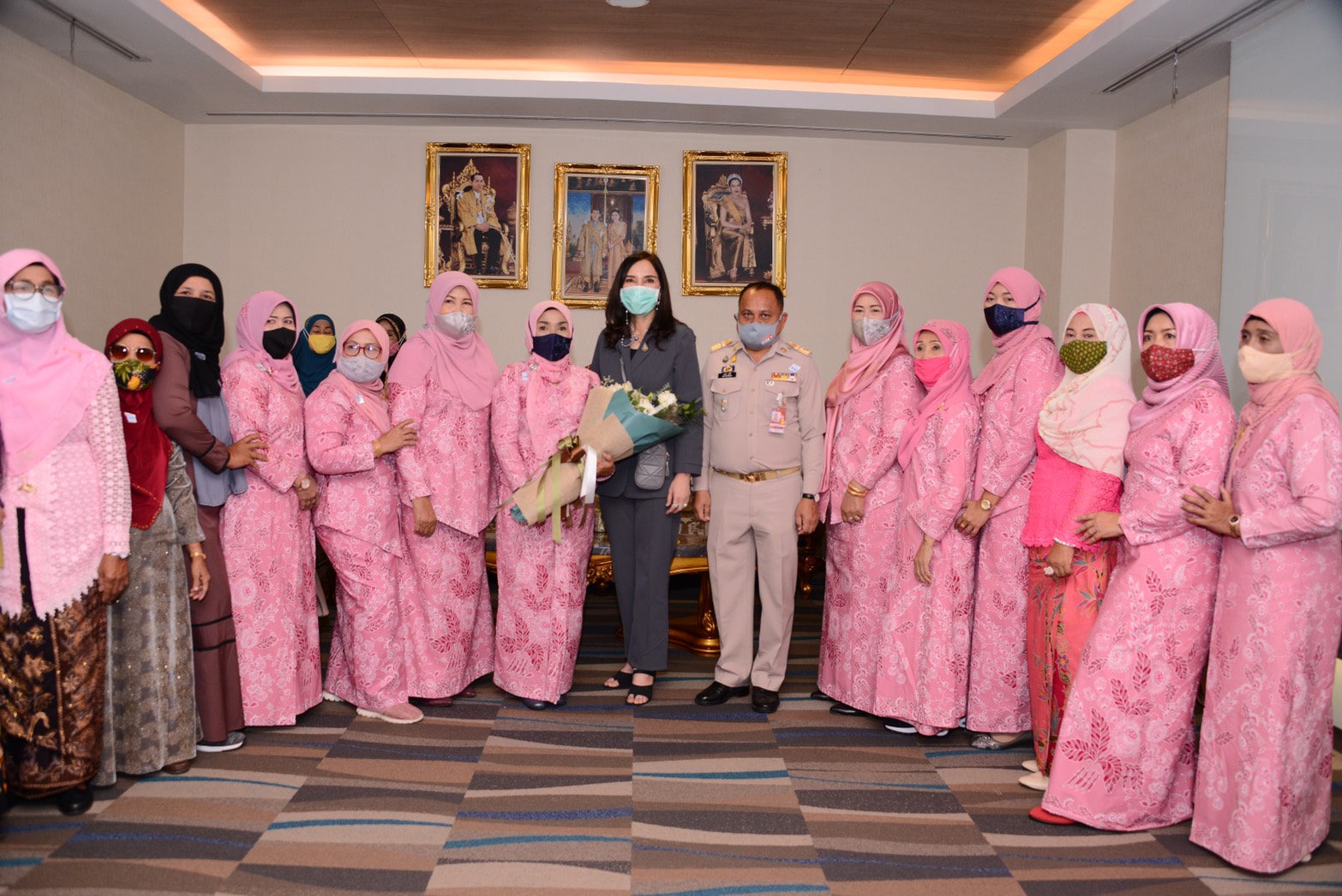 "รมช.มนัญญา" ล่องใต้ปฏิบัติงาน ชาวมุสลิมจังหวัดภูเก็ต ให้การต้อนรับอย่างอบอุ่น