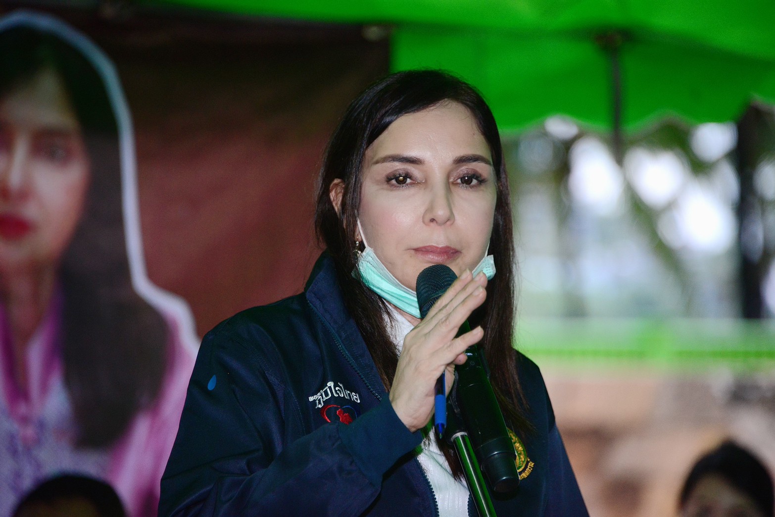 "รมช.มนัญญา" ลงพื้นที่ สวนสาธารณะเฉลิมพระเกียรติหาดกมลา ต.กมลา อ.กะทู้ จ.ภูเก็ต เพื่อรับฟังปัญหาของชาวกมลา ที่มีผลกระทบต่อธุรกิจที่เกี่ยวข้องจากสถานการณ์ COVID-19