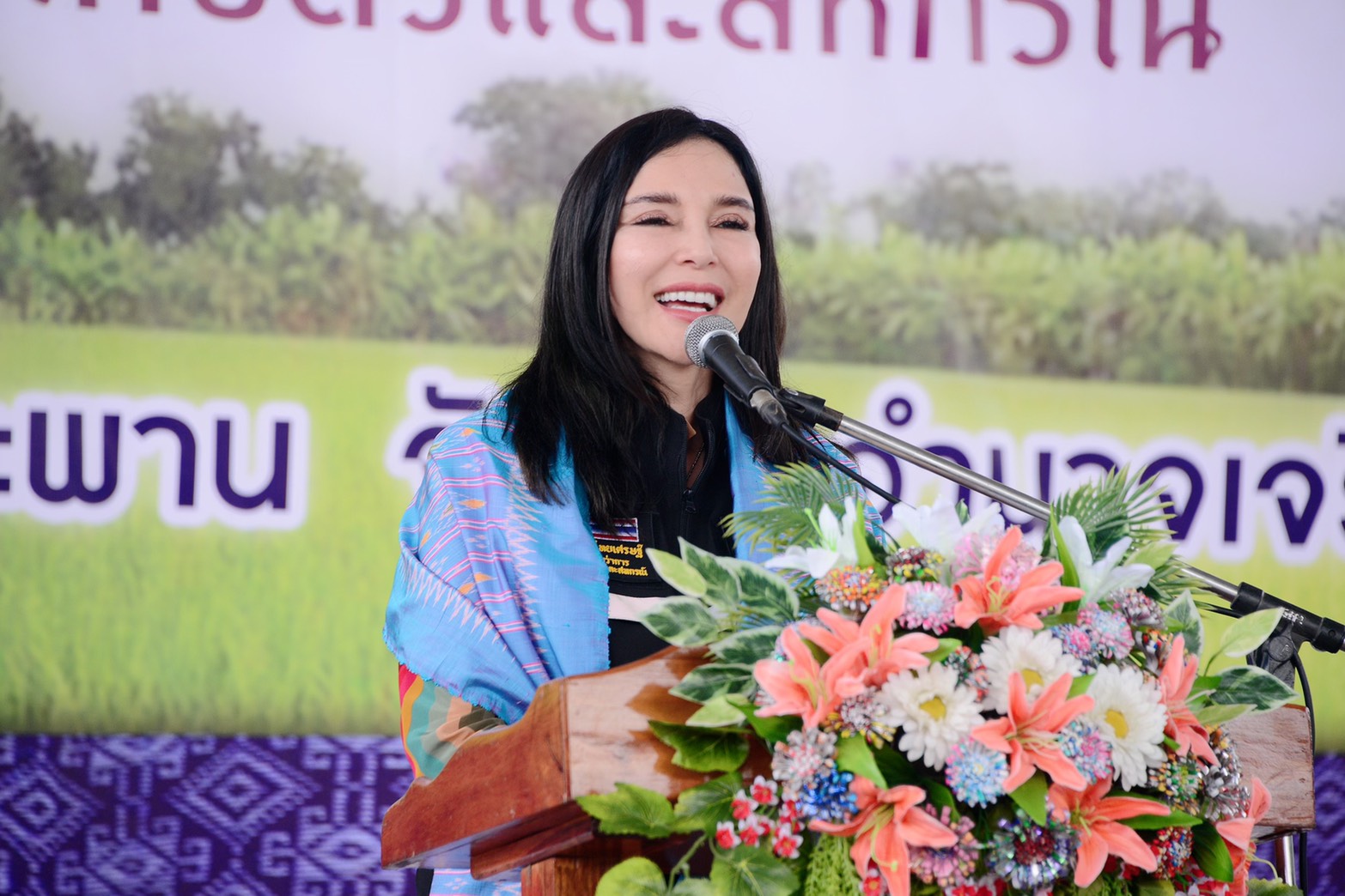 รมช.มนัญญา ติดตามการดำเนินงานของสหกรณ์การเกษตรหัวตะพาน จ.อำนาจเจริญ มอบเงินอุดหนุนช่วยเหลือเรื่องหนี้สินและโครงการชดเชยดอกเบี้ยให้แก่เกษตรกรและสมาชิกสหกรณ์