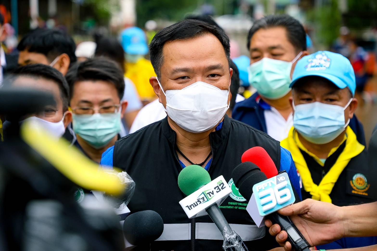 "อนุทิน" วอน ปชช.คลายกังวล ปมชายแดน พบ 2 พม่า ติดโควิด-19