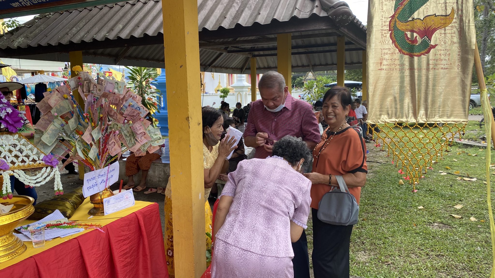 “ส.ส.พิบูล รัชกิจประการ” ร่วมงานทอดกฐิน ณ วัดหน้าเมือง ต.คลองขุด อ.เมือง จ.สตูล