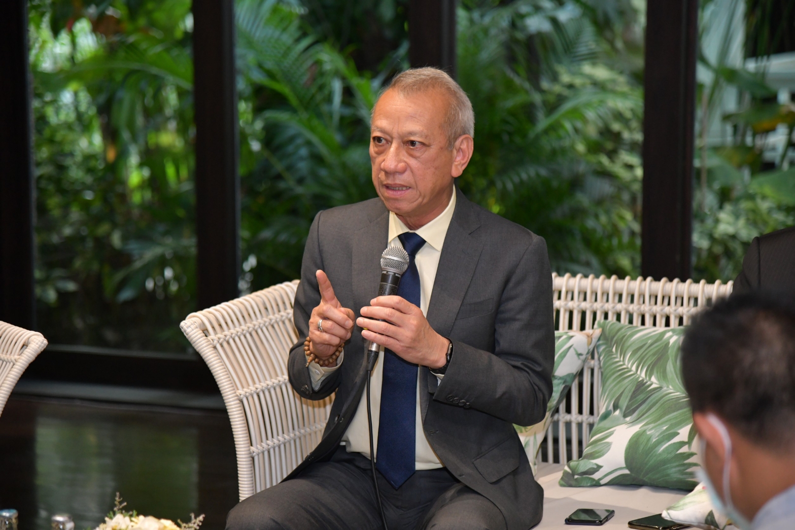 "พิพัฒน์ รัชกิจประการ" รมว.การท่องเที่ยวและกีฬา ประชุมหารือแนวทางการดำเนินการในการแก้ไขปัญหาด้านการท่องเที่ยวเนื่องจากสถานการณ์การแพร่ระบาดของโควิด-19 ณ บ้านดุสิตธานี