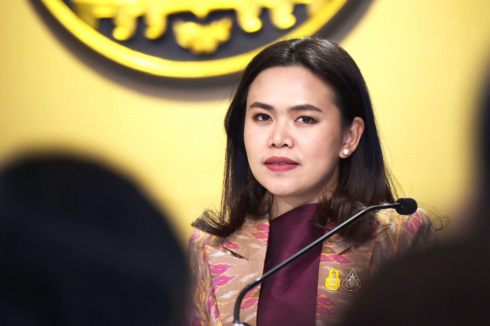 ครม.ไฟเขียวร่างกฎกระทรวงคมนาคมกำหนดความเร็วรถขับขี่สูงสุด 120 กิโลเมตรต่อชั่วโมง พร้อมกำหนดวิ่งช่องจราจรขวาสุดห้ามต่ำกว่า 100 กิโลเมตรต่อชั่วโมง หวังแก้ปัญหาการจราจรให้คล่องตัว