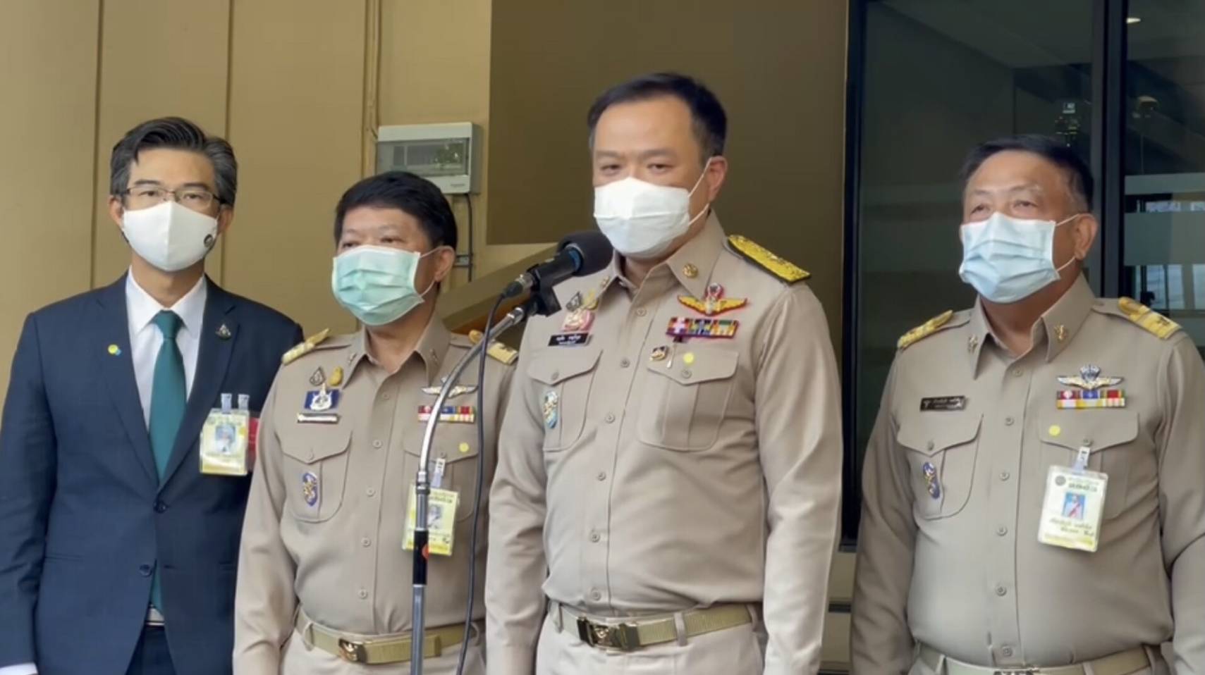 “อนุทิน” เผยเตรียมตั้งโรงพยาบาลสนามในชุมชนเสี่ยงสูง สยบวิกฤตโควิด-19 ที่สมุทรสาคร ย้ำ กำลังใจดี ทำงานเต็มที่แน่นอน