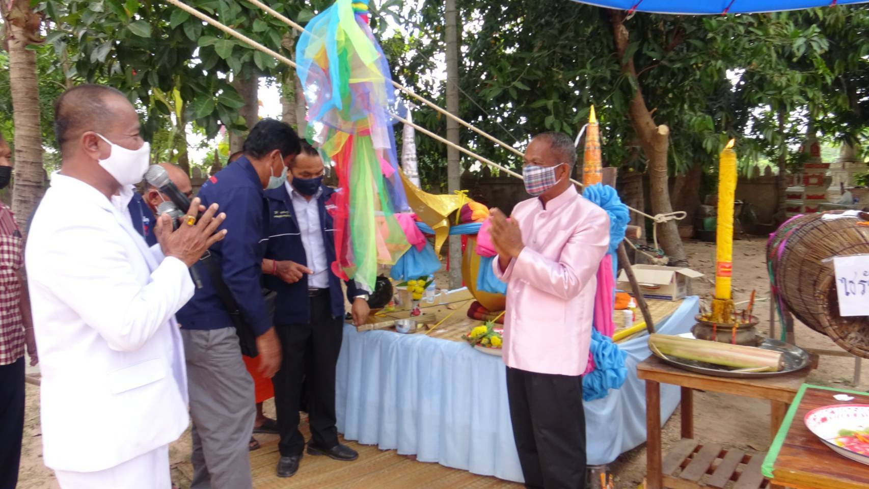 'ส.ส.สำลี​  รักสุทธี​' ร่วมงานยกช่อฟ้าอุโบสถวัดบ้านหนองจันทรา​ จ.มหาสารคาม