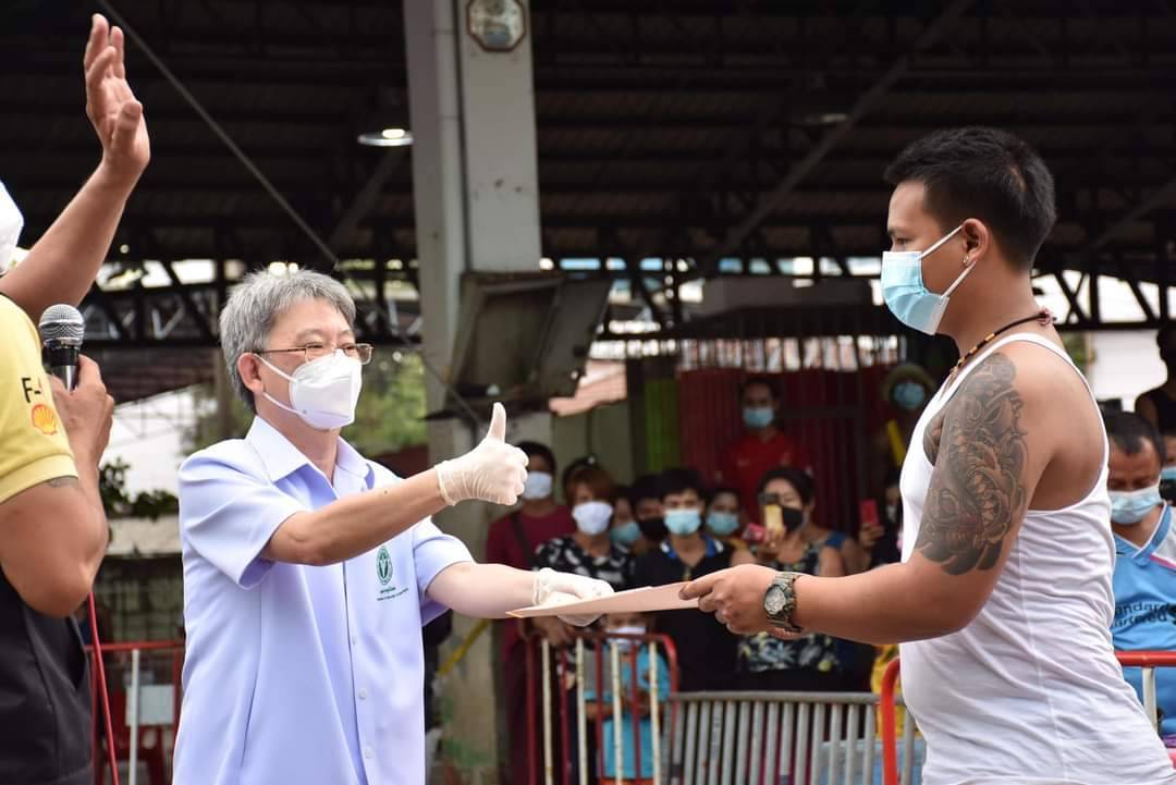 สธ.สุดเจ๋ง ! อธิบดีกรมควบคุมโรค เผย รักษาโควิด-19 ในแรงงานต่างด้าวหายหลายร้อยราย จ่อให้เอกสารรับรองมี "วัคซีนธรรมชาติ" ก่อนส่งกักตัวต่อเนื่อง