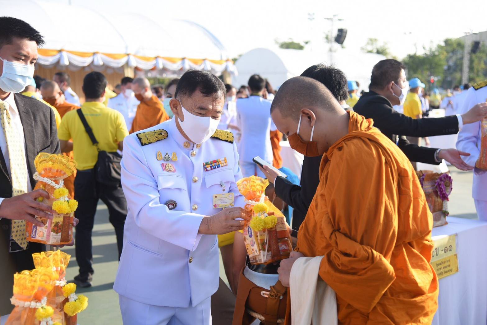 รมช.วีร​ศักดิ์​ ร่วมกิจกรรมเฉลิมพระเกียรติและน้อมรำลึกในพระมหากรุณาธิคุณพระบาทสมเด็จพระบรมชนกาธิเบศร มหาภูมิพลอดุลยเดชมหาราช บรมนาถบพิตร ณ ท้องสนามหลวง