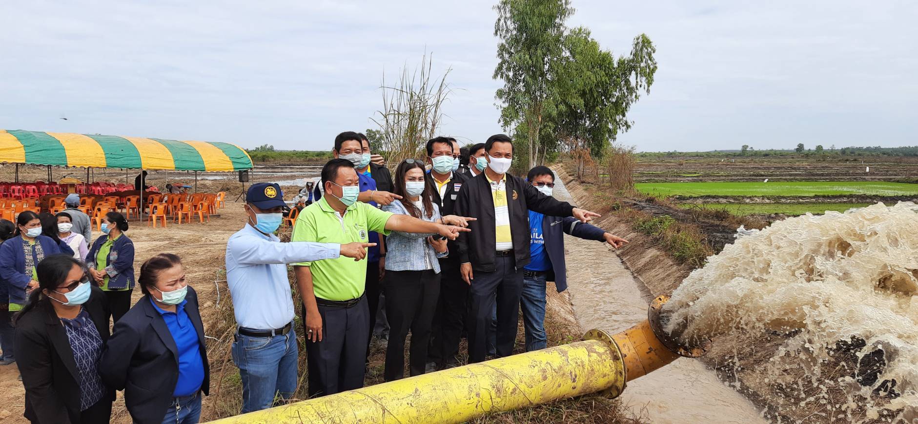 มท.3 ลุยแก้ไขปัญหาเกษตรกรขาดแคลนน้ำทำนาปรัง หลังรับเรื่องร้องเรียน ประสานโครงการก่อสร้างสำนักงานชลประทานที่ 5 เร่งดำเนินการสูบน้ำเข้าพื้นที่นาปรังได้รับประโยชน์กว่า 1,800 ไร่