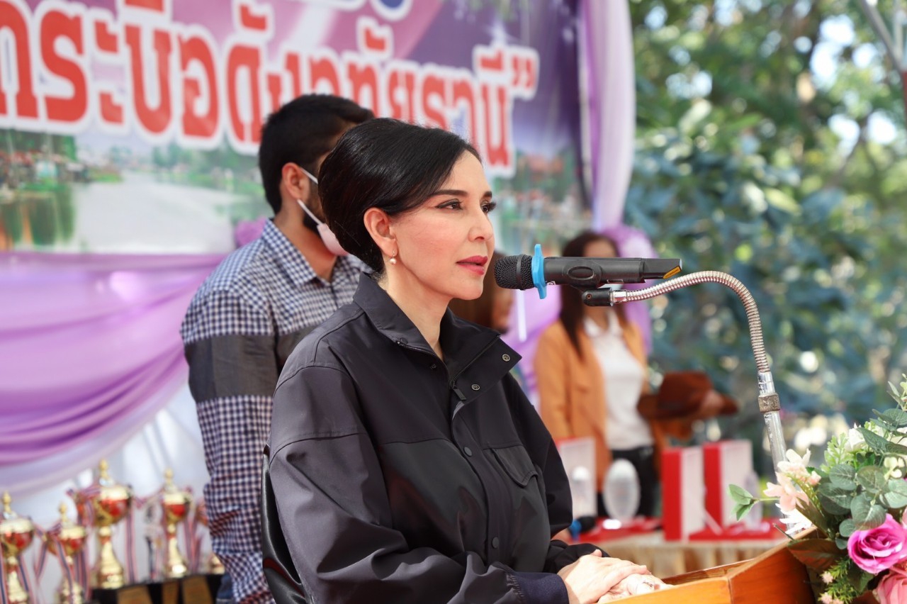 รมช.เกษตรฯ เยี่ยมชมนิทรรศการต่างๆ ของหน่วยงานในสังกัดกระทรวงเกษตรและสหกรณ์ ณ วิทยาลัยเกษตรและเทคโนโลยีอุทัยธานี