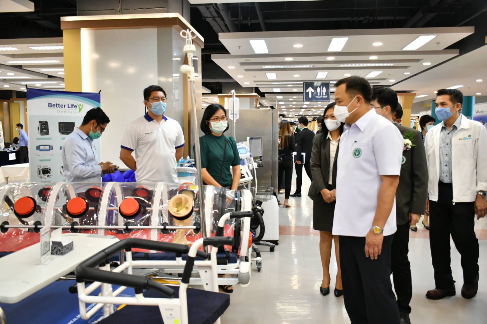 "รองนายกฯ และรมว.สธ. อนุทิน" มอบนโยบายให้ รพช. ทำหน้าที่หยุดการเจ็บป่วยและคัดกรองผู้ป่วยก่อน ส่งไป รพ. ใหญ่