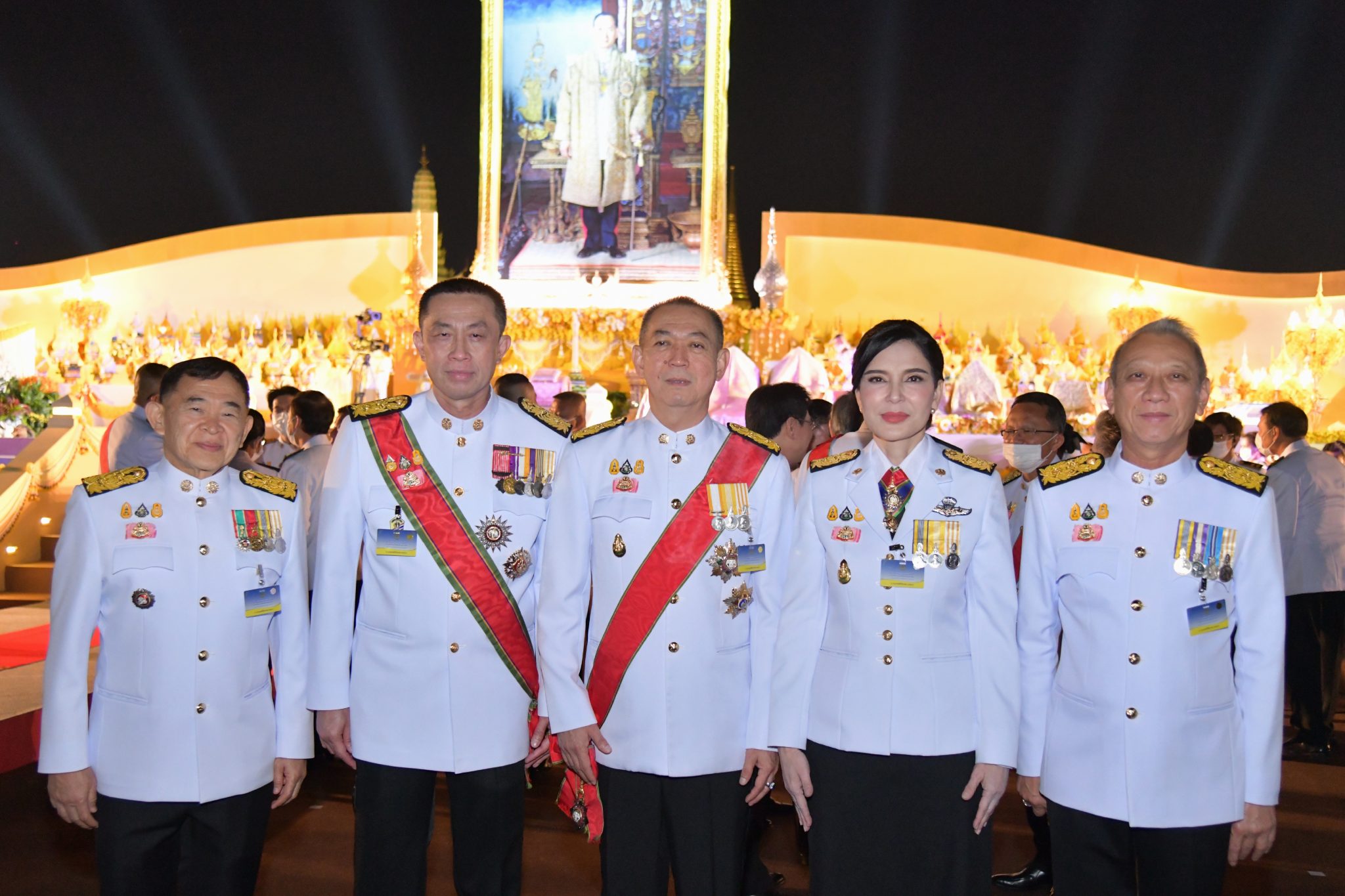 "รมว.พิพัฒน์ รัชกิจประการ" ร่วมพิธีจุดเทียนน้อมรำลึกในพระมหากรุณาธิคุณ ในวันคล้ายวันพระบรมราชสมภพของพระบาทสมเด็จพระบรมชนกาธิเบศร มหาภูมิพลอดุลยเดชมหาราช บรมนาถบพิตร