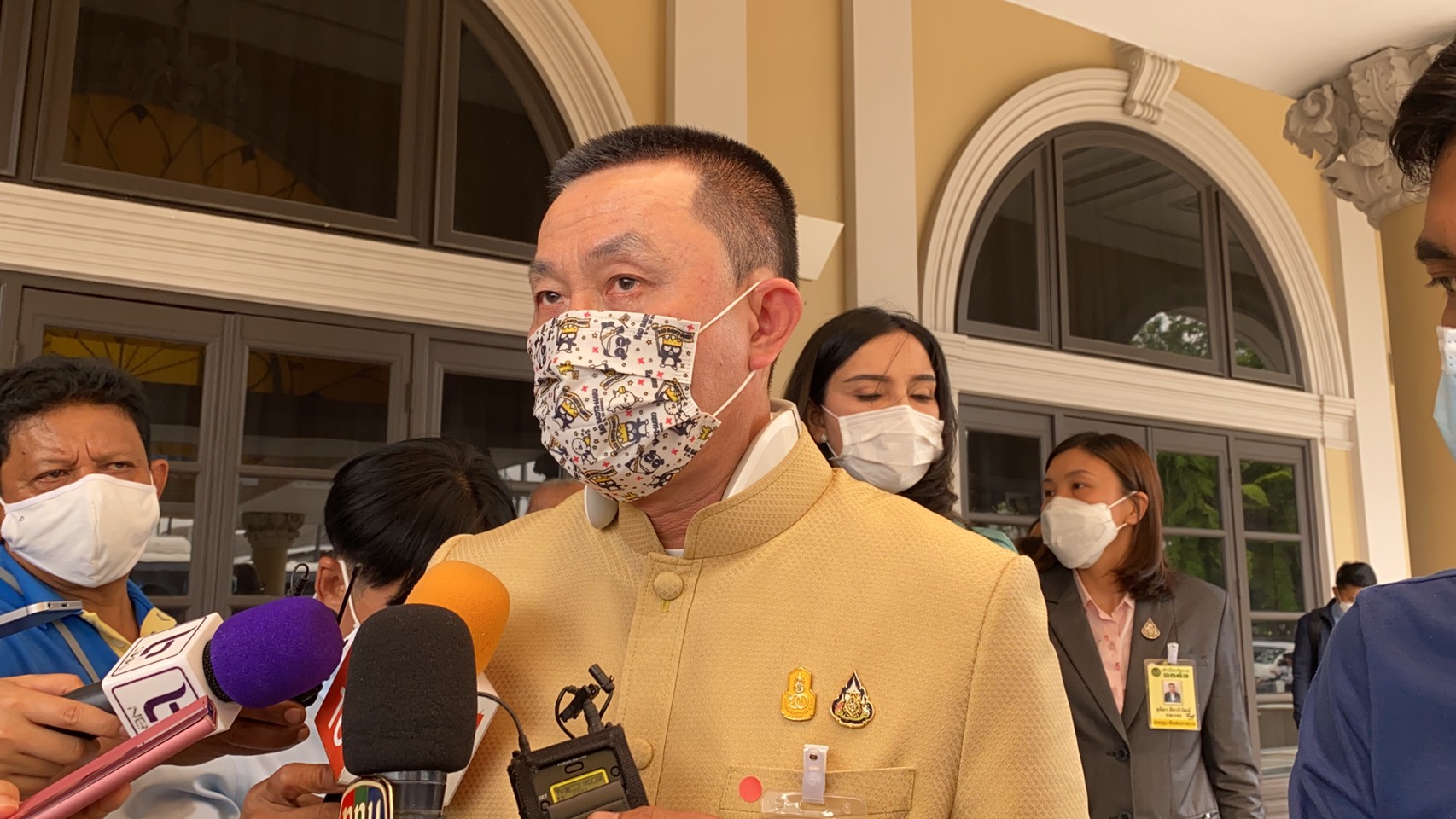 "ศักดิ์สยาม" เผย นายกฯ สั่งเร่งรัดแผนฟื้นฟูกิจการขสมก.เพื่อนำเข้าครม.โดยเร็ว เชื่อรถเมล์ใหม่แก้ปัญหาฝุ่นPM2.5 ได้