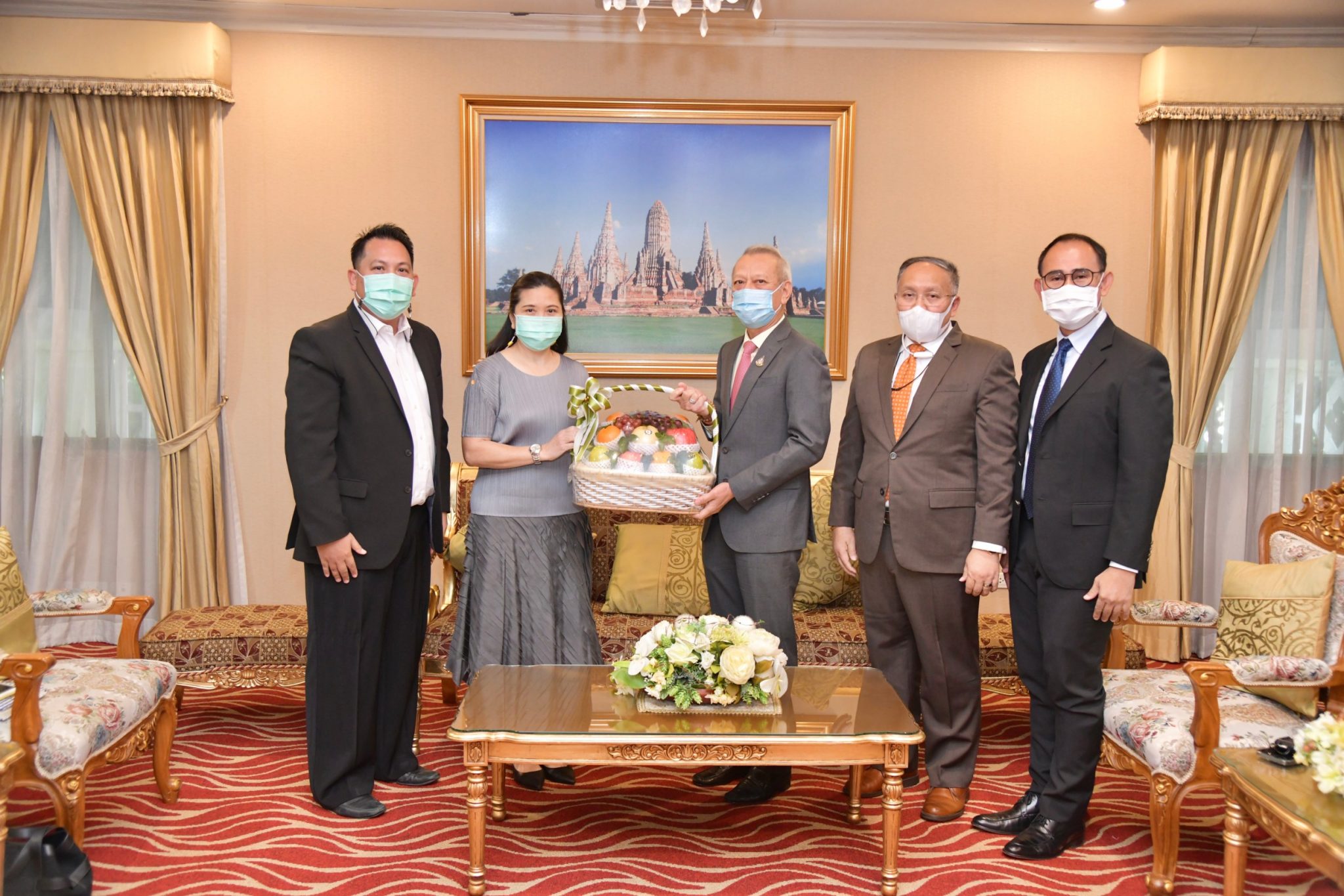 รมว.ท่องเที่ยวฯ ให้การต้อนรับกรรมการผู้จัดการ บริษัท มติชน จำกัด และคณะ ที่เข้าพบเพื่อเข้าสวัสดีปีใหม่