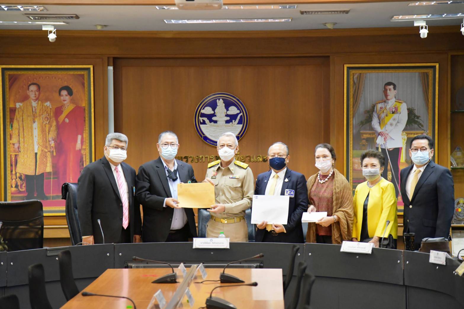 "รมว.พิพัฒน์" ประชุมหารือมาตรการเพื่อบรรเทาผลกระทบจากการแพร่ระบาดของโรคติดเชื้อไวรัสโคโรนา 2019 (COVID-19) ต่อภาคการท่องเที่ยว