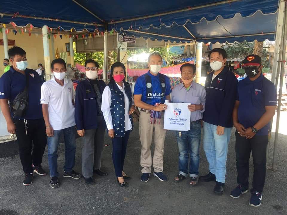 'ส.ส.มณฑล โพธิ์คาย' ลงพื้นที่สวัสดีปีใหม่ 2564 พี่น้องประชาชน ในพื้นที่เขตสวนหลวง และเขตประเวศ กรุงเทพมหานคร