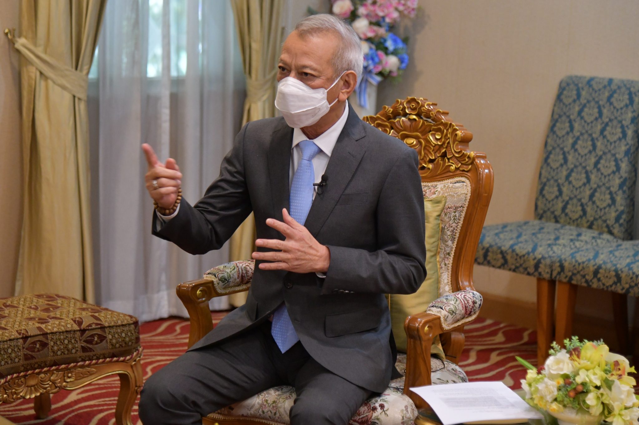 "รมว.พิพัฒน์ รัชกิจประการ บันทึกเทปสัมภาษณ์ในประเด็น "ประเทศไทยไปต่อปี 2021 ท่ามกลางโควิดรอบใหม่ การรับมือ แนวทางบริหารงานเพื่อขับเคลื่อนประเทศต่อจากนี้”