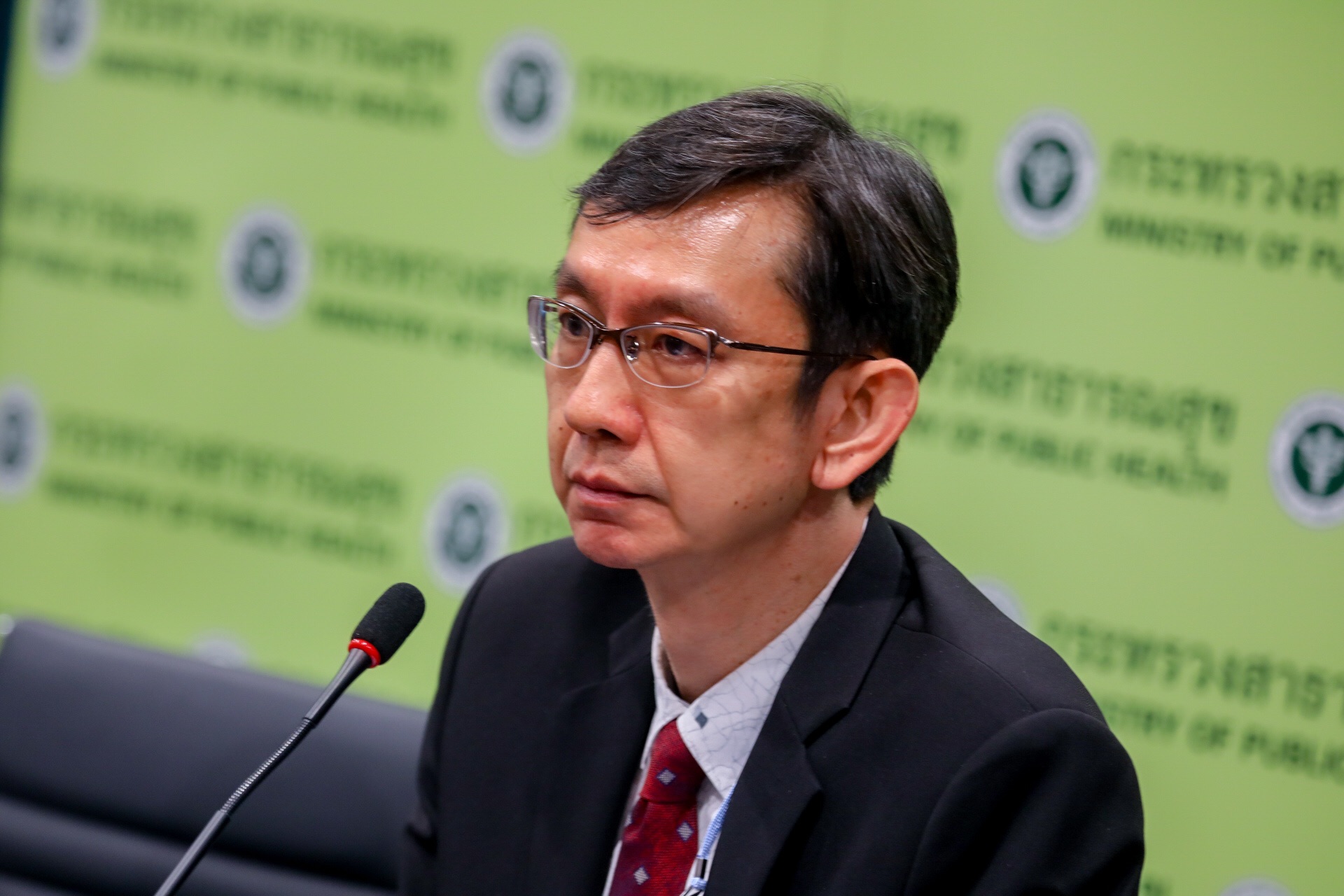 “หมอนคร” แจงยิบ สยบข้อสงสัยฝ่ายการเมือง เผย ข้อมูลโลกโซเชียล บางชุดเป็นเฟคนิวส์