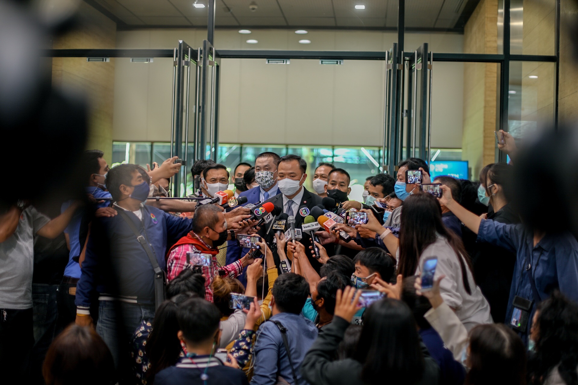 “อนุทิน” ยิ้ม หลังคะแนนอภิปรายฉลุย ชี้ เป็นผลจากการทำงานหนัก บวกพลังความสงสาร