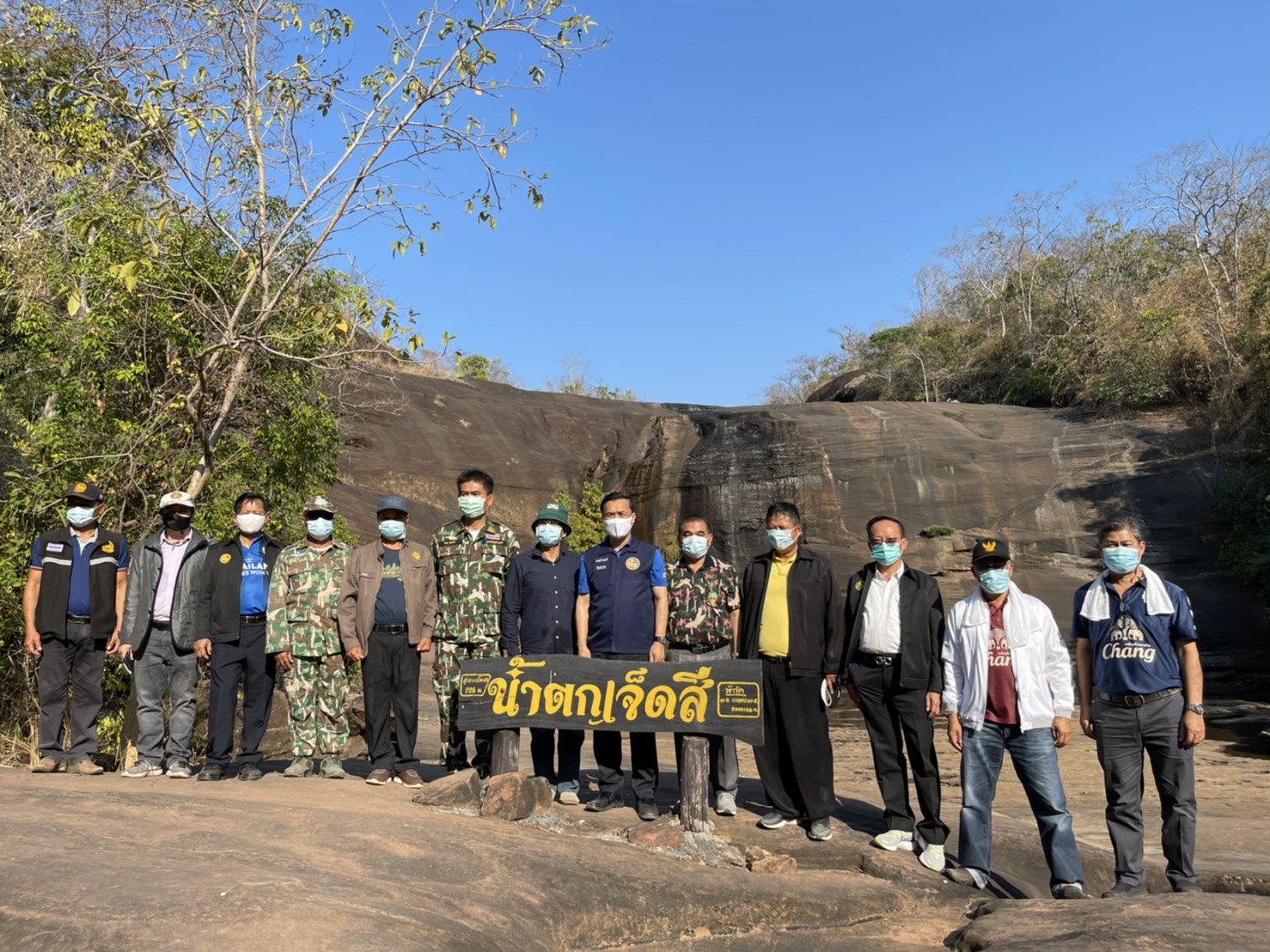 ทรงศักดิ์ มท.3 ลงพื้นที่ “น้ำตกเจ็ดสี” สถานที่ท่องเที่ยวสำคัญบึงกาฬ เก็บข้อมูลนำเข้าคณะกรรมการขับเคลื่อนไทยไปด้วยกันจังหวัดบึงกาฬ หวังให้น้ำตกเจ็ดสีเป็นแหล่งน้ำช้างป่า และมีน้ำไหลตลอดทั้งปี