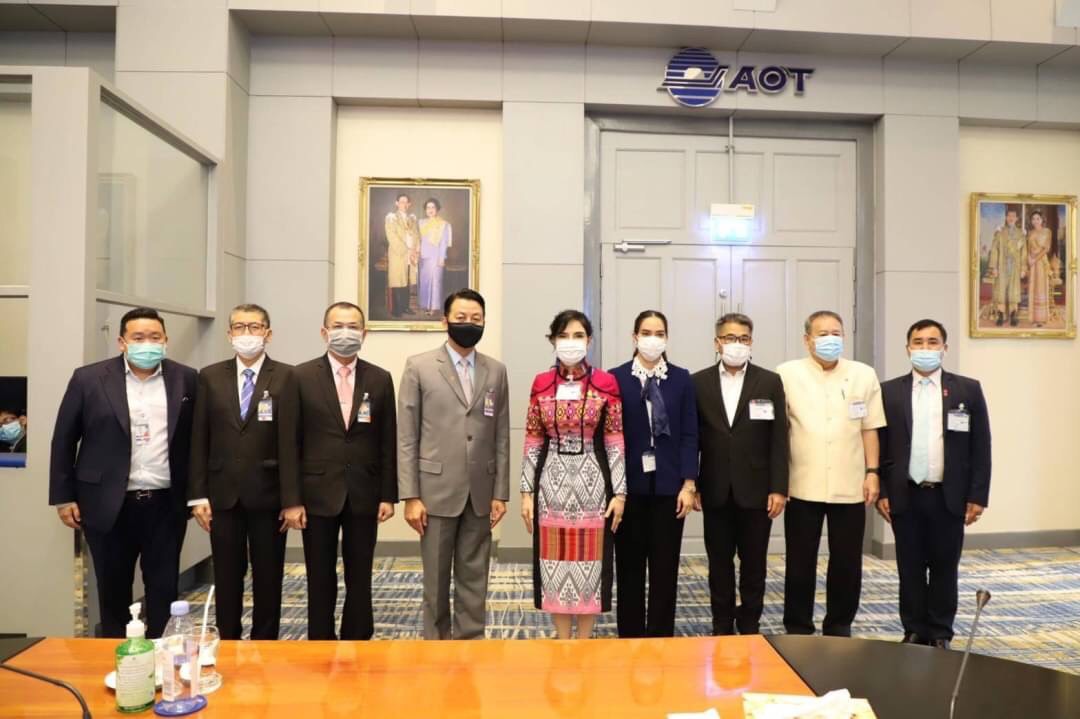 "รมช.มนัญญา" ลงพื้นที่ตรวจเยี่ยมการดำเนินงานของโครงการรวมจุดตรวจด่านตรวจพืช และโครงการศูนย์จัดเตรียมสินค้าเกษตรผ่านช่องทางพิเศษ ณ ท่าอากาศยานสุวรรณภูมิ