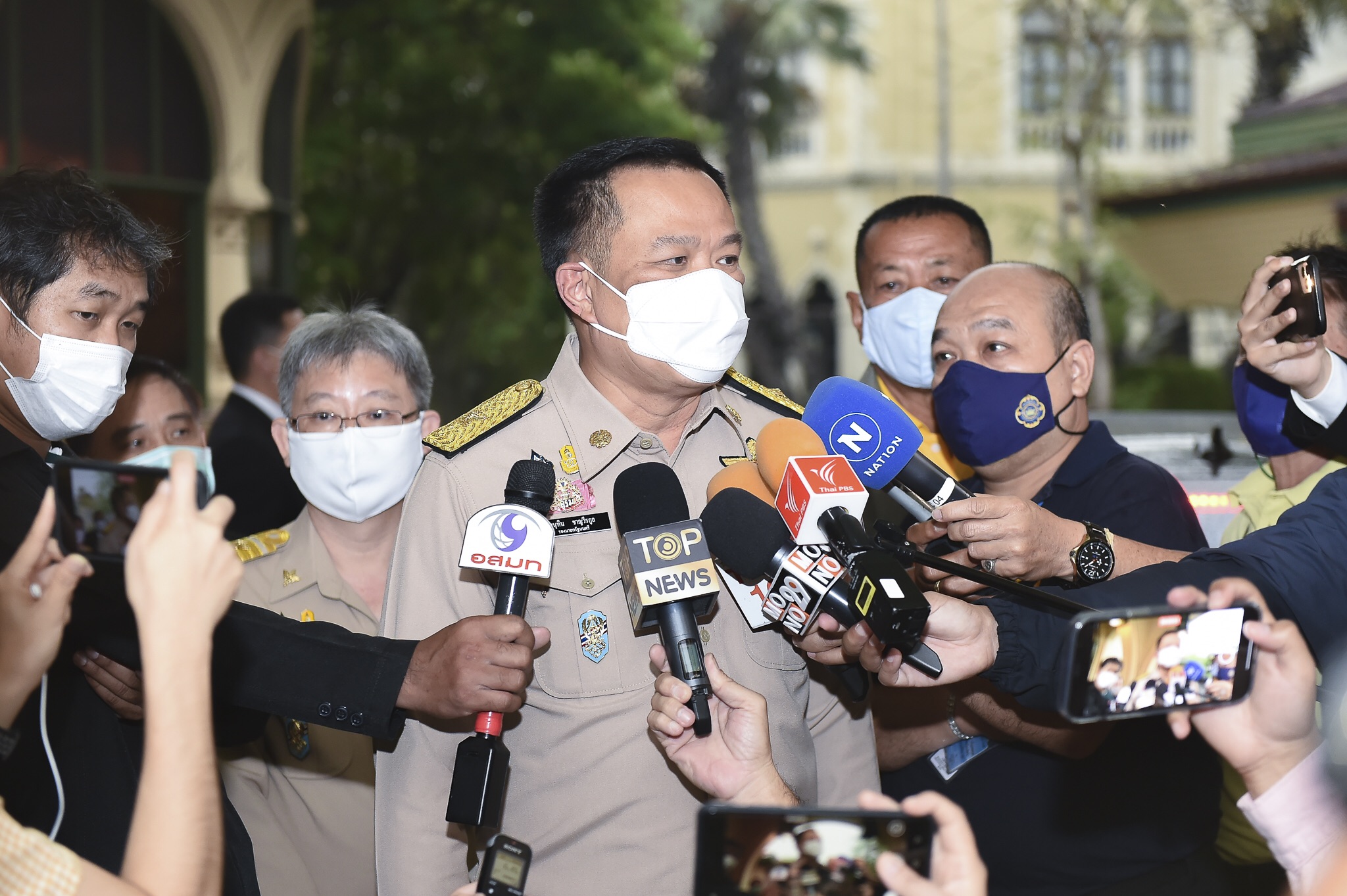 "อนุทิน" แจงแผนกระจายวัคซีน 8 แสนโดส วางเป้าลุยฉีดประชาชนทั่วไป พื้นที่เศรษฐกิจ จุดเสี่ยง