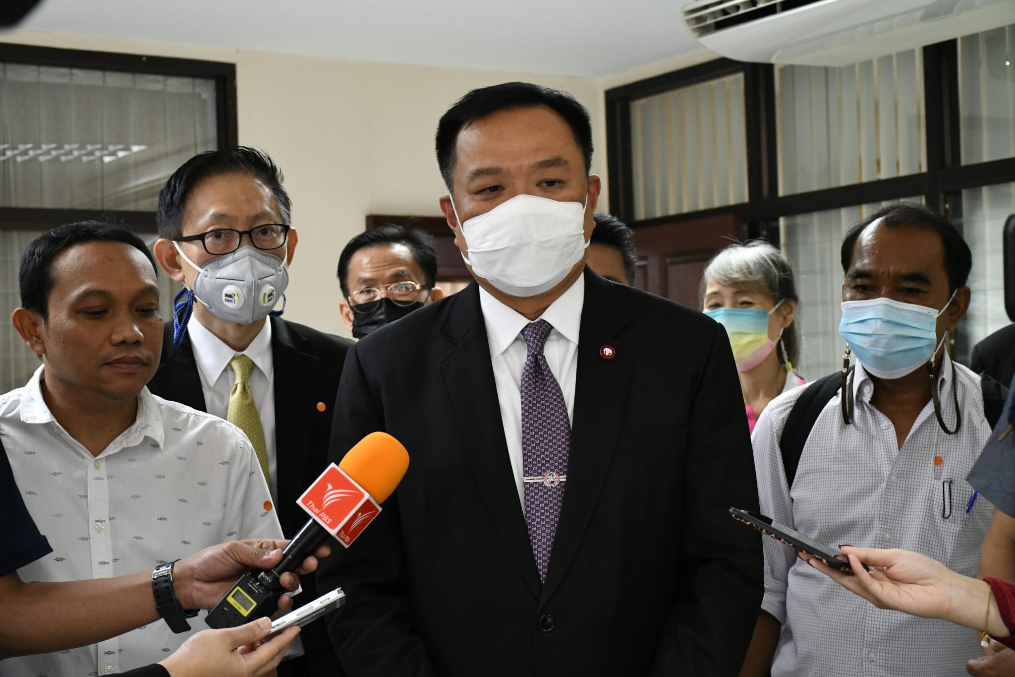 “อนุทิน” เผยวัคซีนโควิด-19 “J&J” ขึ้นทะเบียนในไทยแล้ว แย้ม ไทยมองการณ์ไกล วางแผนรับมือเชื้อกลายพันธุ์