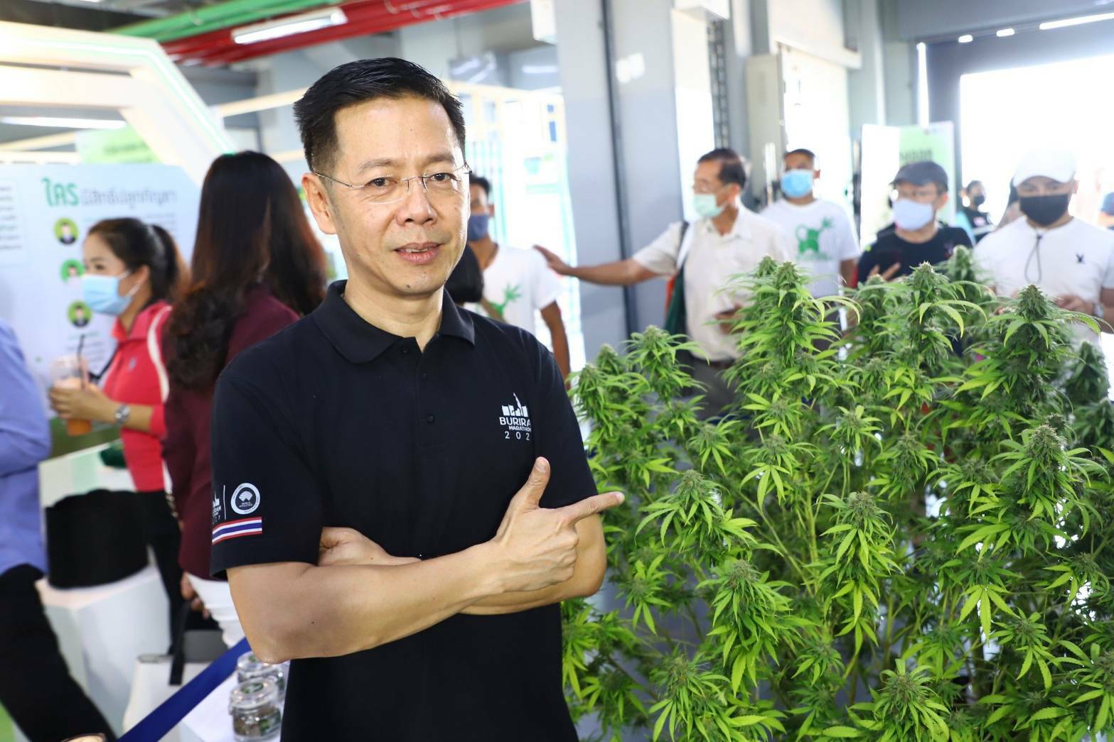 ปชช.แห่ร่วมงานมหกรรมกัญชาบุรีรัมย์ คึกยันวันปิดท้าย