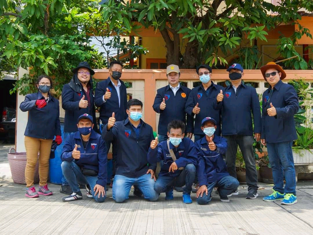 "ส.ส.โชติพิพัฒน์" ลงพื้นที่ฉีดพ่นหมอกควัน กำจัดยุงลาย และฆ่าเชื้อไวรัสโควิค-19