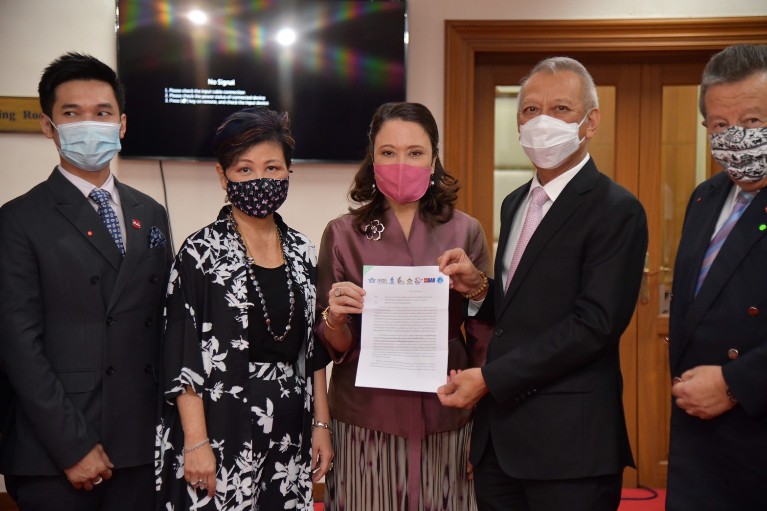 สมาคมธุรกิจภาคท่องเที่ยวและสายการบิน ยื่นหนังสือขอวัคซีนเพื่อเปิดรับนักท่องเที่ยว 1 ก.ค. 64