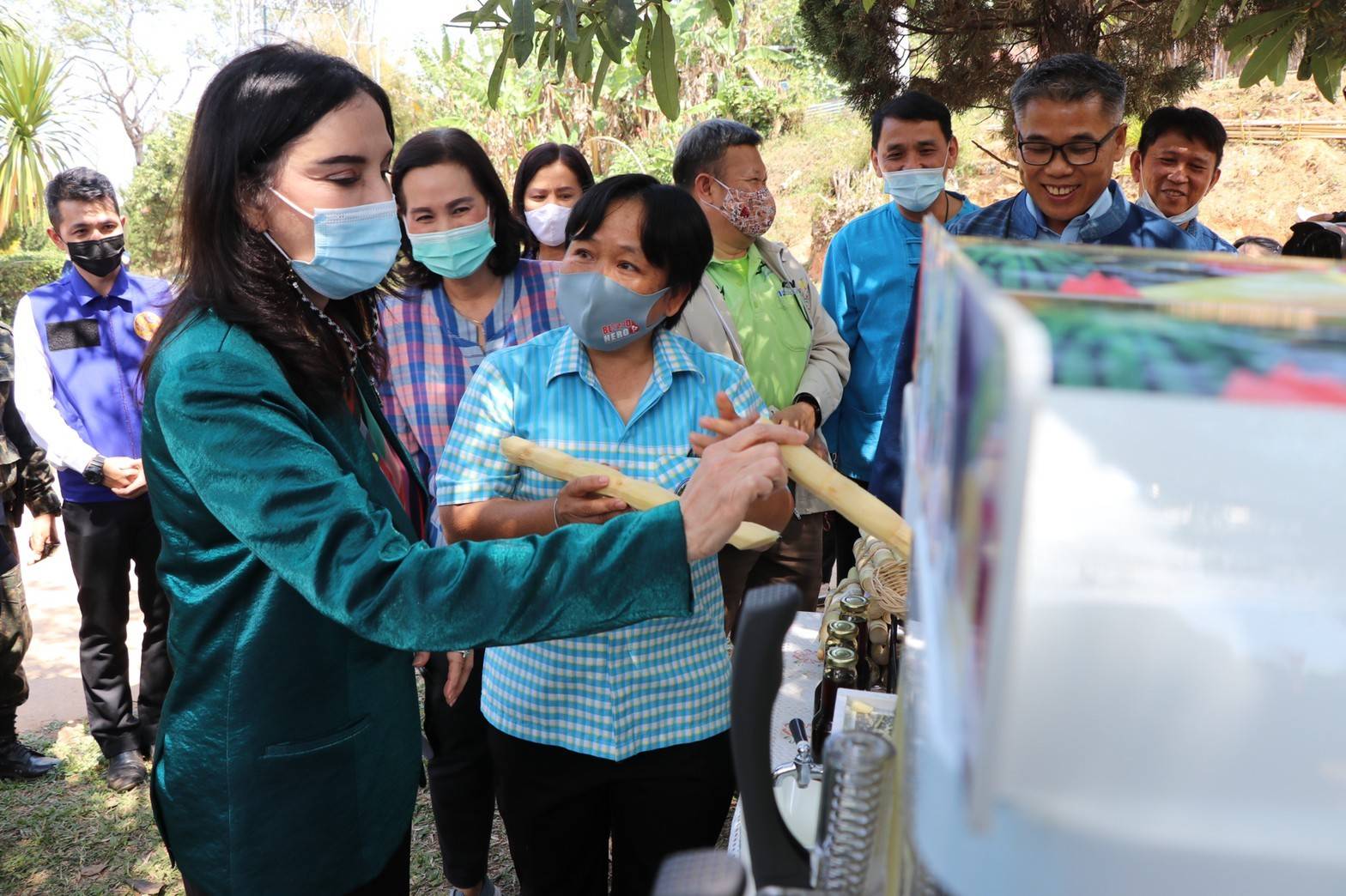 "รมช.มนัญญา" ลุยดูงานต้นแบบระบบการปลูกพืชผสมผสานบนพื้นที่สูงเขาหัวโล้นภูทับเบิก (ภูทับเบิกโมเดล) จ.เพชรบูรณ์