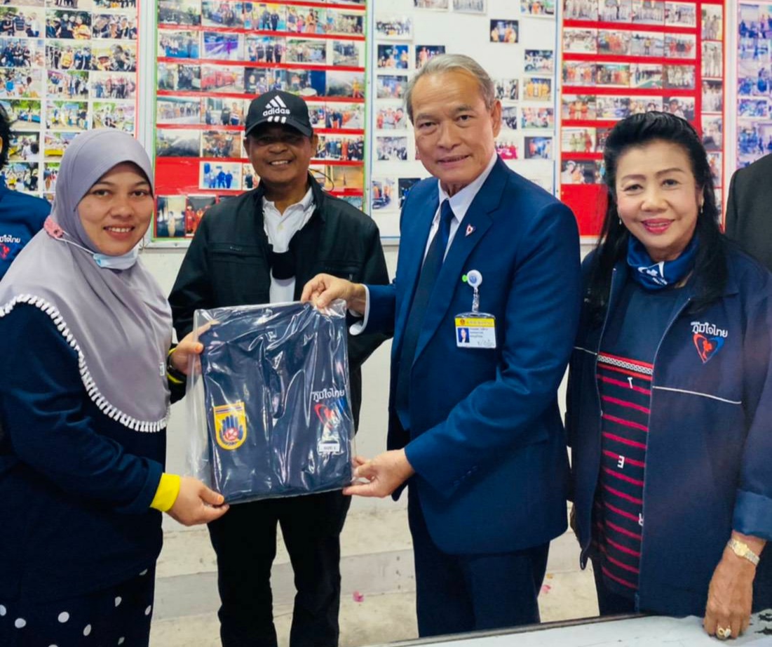 "ส.ส.มณฑล" ห่วงใยพี่น้องประชาชน ลงพื้นที่เยี่ยมให้กำลังใจ อปพร. ผู้ปฏิบัติงานจิตอาสาเสียสละเพื่อสังคม