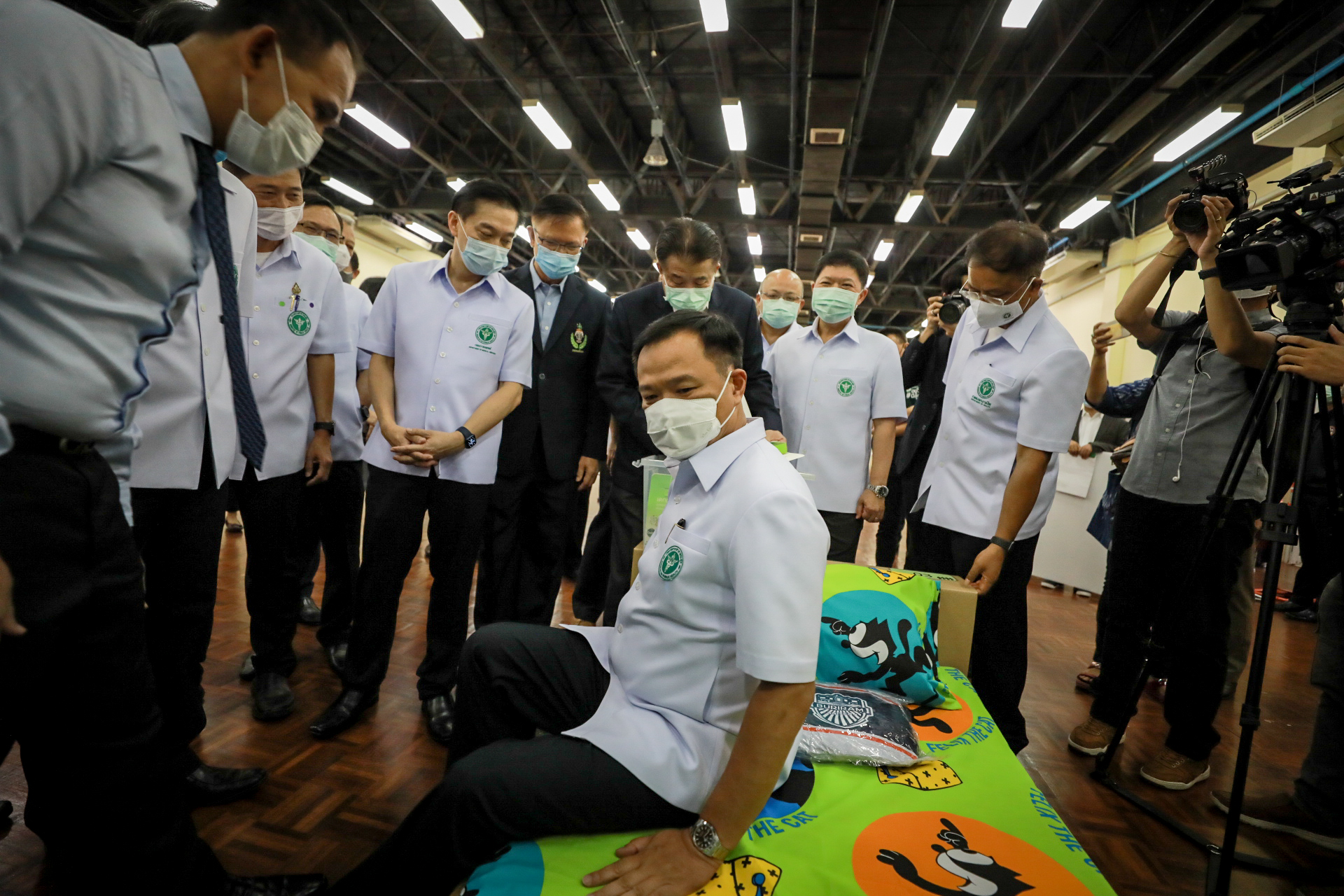 “อนุทิน” เปิดศูนย์แรกรับผู้ป่วยโควิด-19 ช่วย กทม.แก้ปัญหาเตียงเต็ม วางเป้าสัปดาห์หน้า สถานการณ์คลี่คลาย