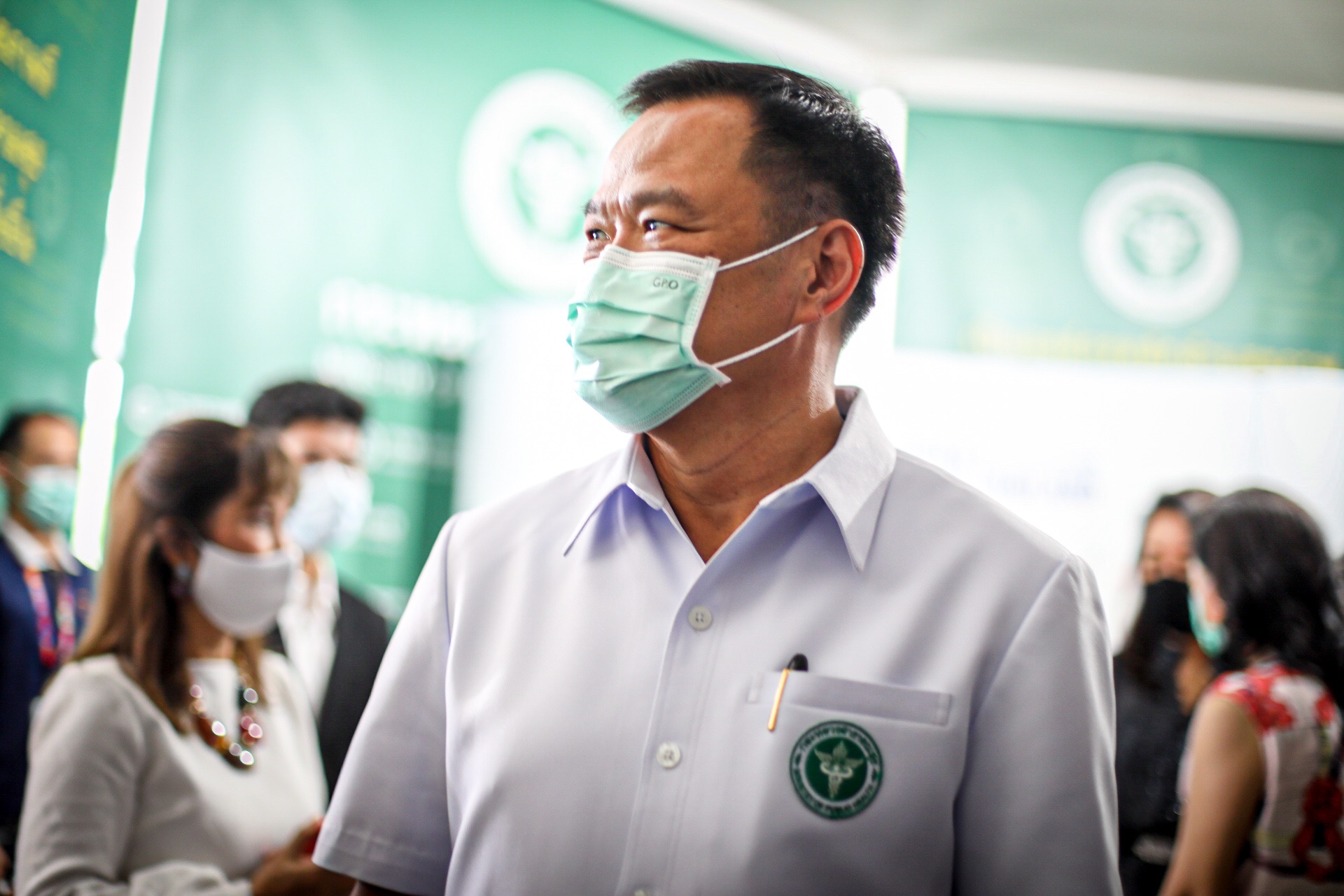 "อนุทิน" แจง จองรับวัคซีนโควิด 19 ยังเป็นช่องทางให้บริการหลัก ส่วน วอล์คอิน แค่ส่วนเสริม