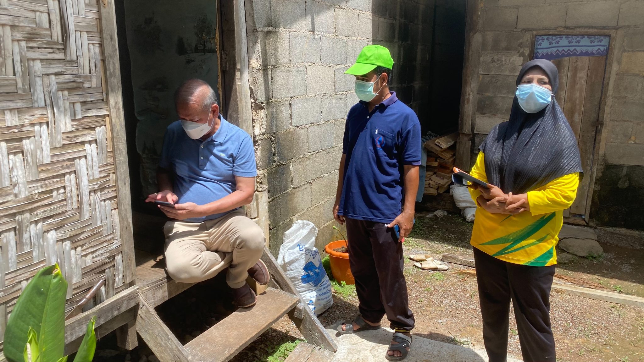 ส.ส.พิบูลย์ รัชกิจประการ ลงพื้นที่เขต 1 จ.สตูล เยี่ยมชาวบ้านผู้ยากที่ไร้ และผู้ป่วยติดเตียง  พร้อมทั้งลงพื้นที่ฉีดพ่นยาฆ่าเชื้อโควิด-19 ตามมัสยิด อีกทั้งมอบหมายทีมงาน ฉีดพ่นยาฆ่าเชื้อตามสถานที่สำคัญของชุมชน