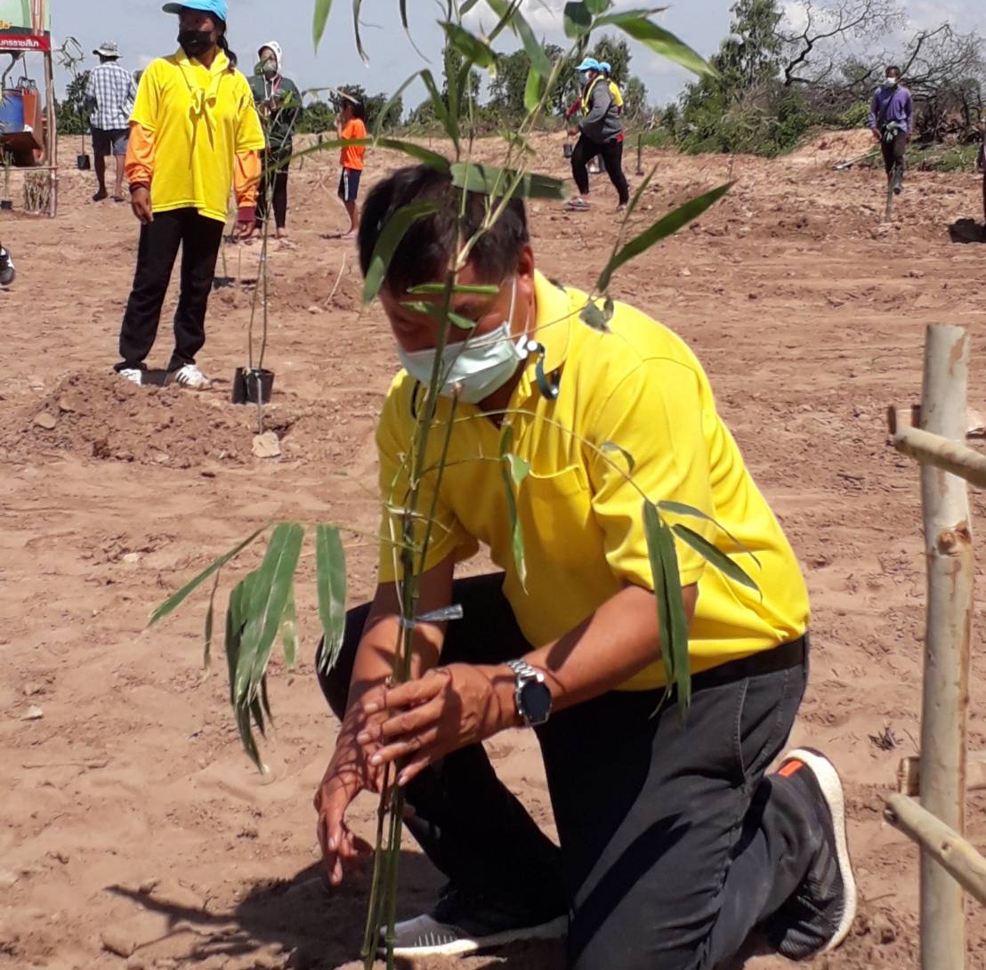 "ส.ส.วิสิทธิ์" ร่วมกิจกรรมโครงการและกิจรรมปลูกต้นไม้และปลูกป่าเฉลิมพระเกียรติ ในหลวง รัชกาลที่ 10