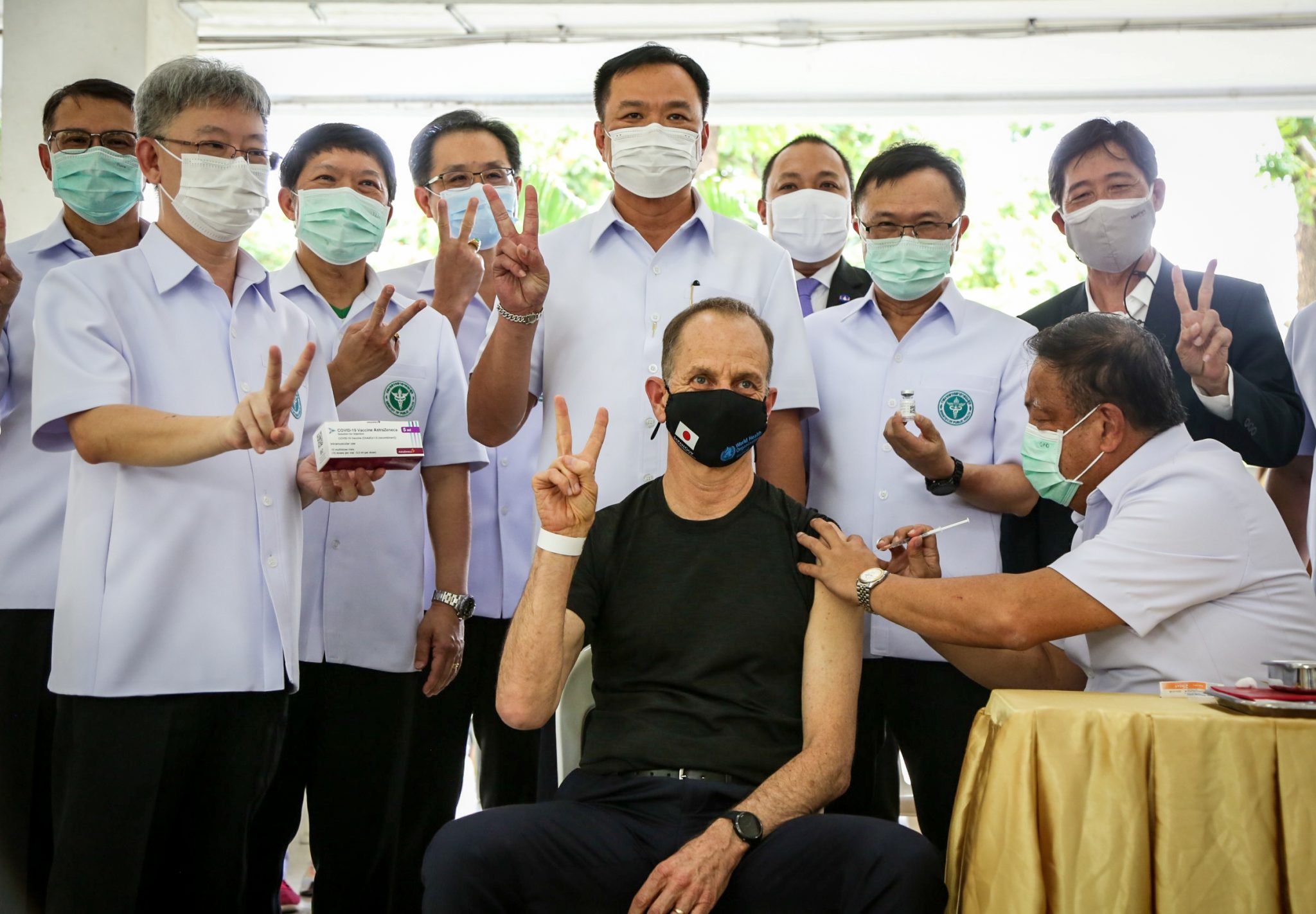 "อนุทิน" เยี่ยมศูนย์ฉีดวัคซีนกระทรวงสาธารณสุข เผย ประเทศไทย เริ่มให้บริการ "แอสตร้าฯ" ที่ผลิตในไทยแล้ว