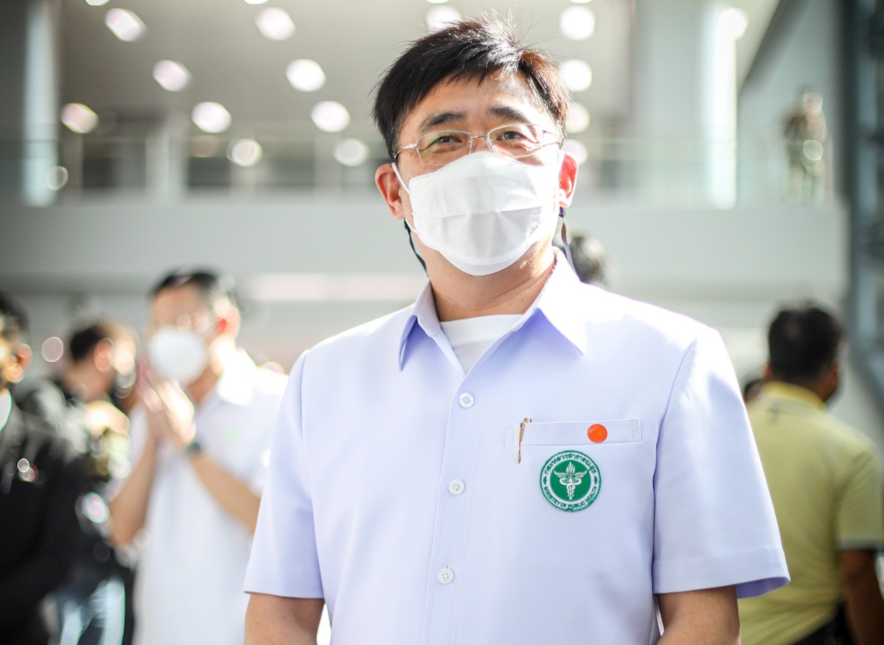 "หมอรุ่งเรือง" ขอบคุณรัฐบาลจีน ให้ Sinovac ไทย 1 ล้านโดส พร้อมชื่นชมทีมผู้บริหาร สธ.ผู้อยู่เบื้องหลังการประสานนำเข้า