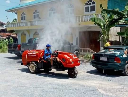 "ส.ส.มณฑล โพธิ์คาย" ห่วงใยพี่น้องประชาชน มอบหมายทีมงานลงพื้นที่บริการฉีดพ่นน้ำยาฆ่าเชื้อเพื่อป้องกันการแพร่ระบาดของเชื้อไวรัสโควิด-19 ให้กับพี่ชาวชุมชนเขตประเวศ กทม.