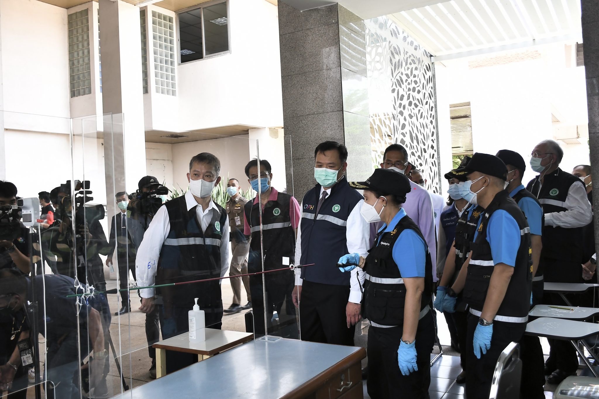 อนุทิน ขอแสดงความเสียใจเหตุกราดยิง รพ.สนาม สบยช. สั่งเยียวยาผู้เคราะห์ร้ายเต็มที่