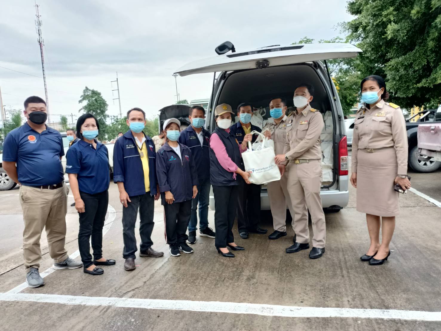 ส.ส.ศรีนวล บุญลือ ร่วมหารือแก้ปัญหาโควิด-19 กับ ผวจ.เชียงใหม่ และภาคส่วนที่เกี่ยวข้องที่ อ.จอมทอง จ.เชียงใหม่