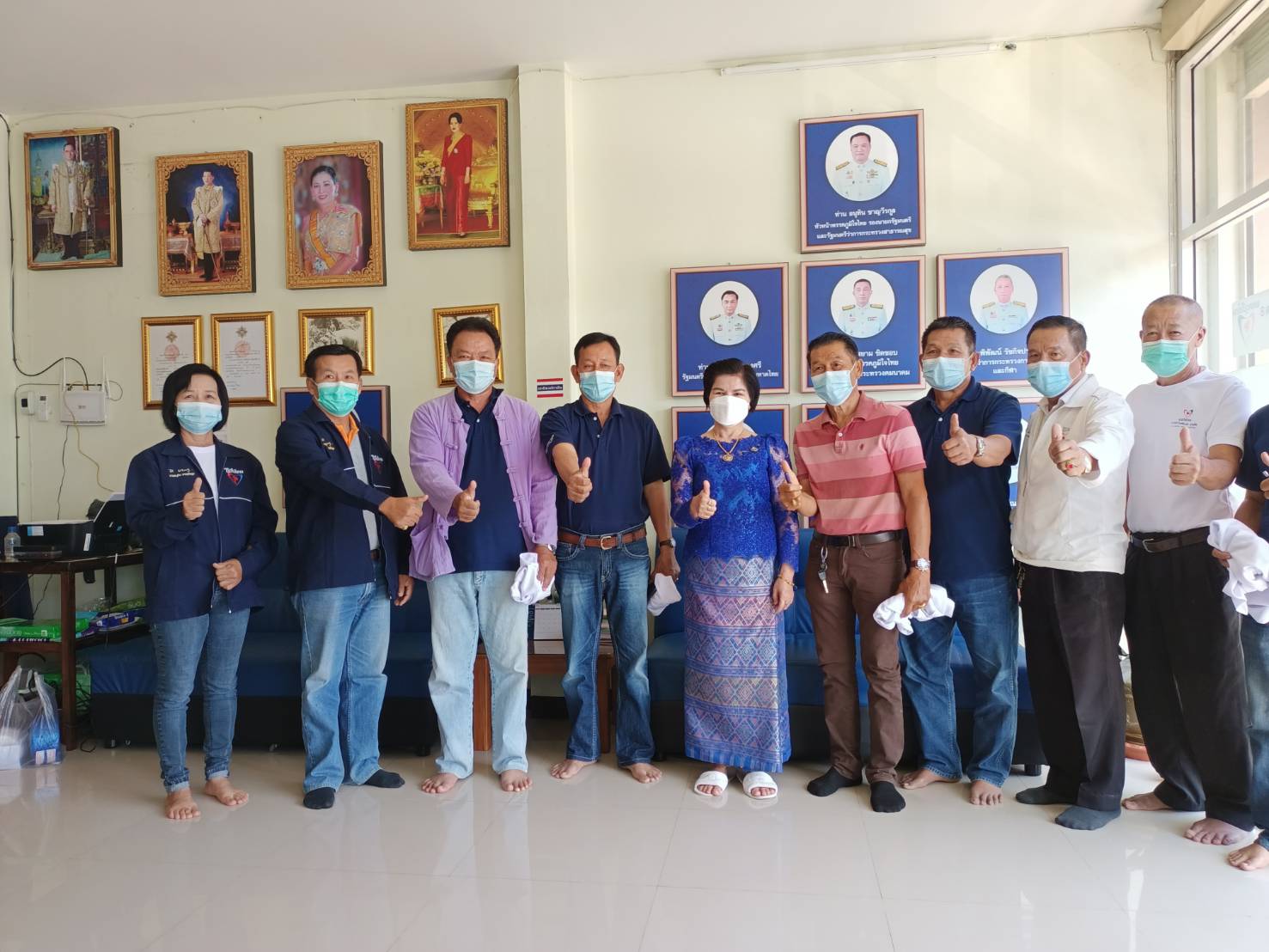 "ส.ส.ศรีนวล" ร่วมกิจกรรมกับชุมชน ลงพื้นที่หารือกับผู้นำชุมชนพร้อมร่วมงานทำบุญถวายสรงน้ำพระธาตุ พร้อมมอบถุงยังชีพเพื่อบรรเทาความเดือดร้อนให้กับพี่น้องประชาชน