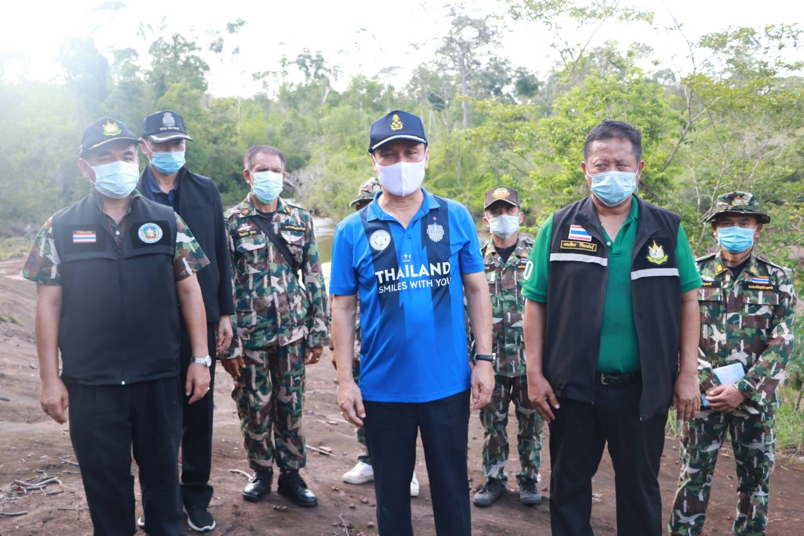 "มท.2 ทรงศักดิ์ ทองศรี" ลงพื้นที่จังหวัดบึงกาฬ สำรวจป่าต้นน้ำน้ำตกถ้ำพระภูวัว ติดตามการวางแผนพัฒนาแหล่งกักเก็บน้ำเพื่อการพัฒนาการท่องเที่ยวอย่างยั่งยืน