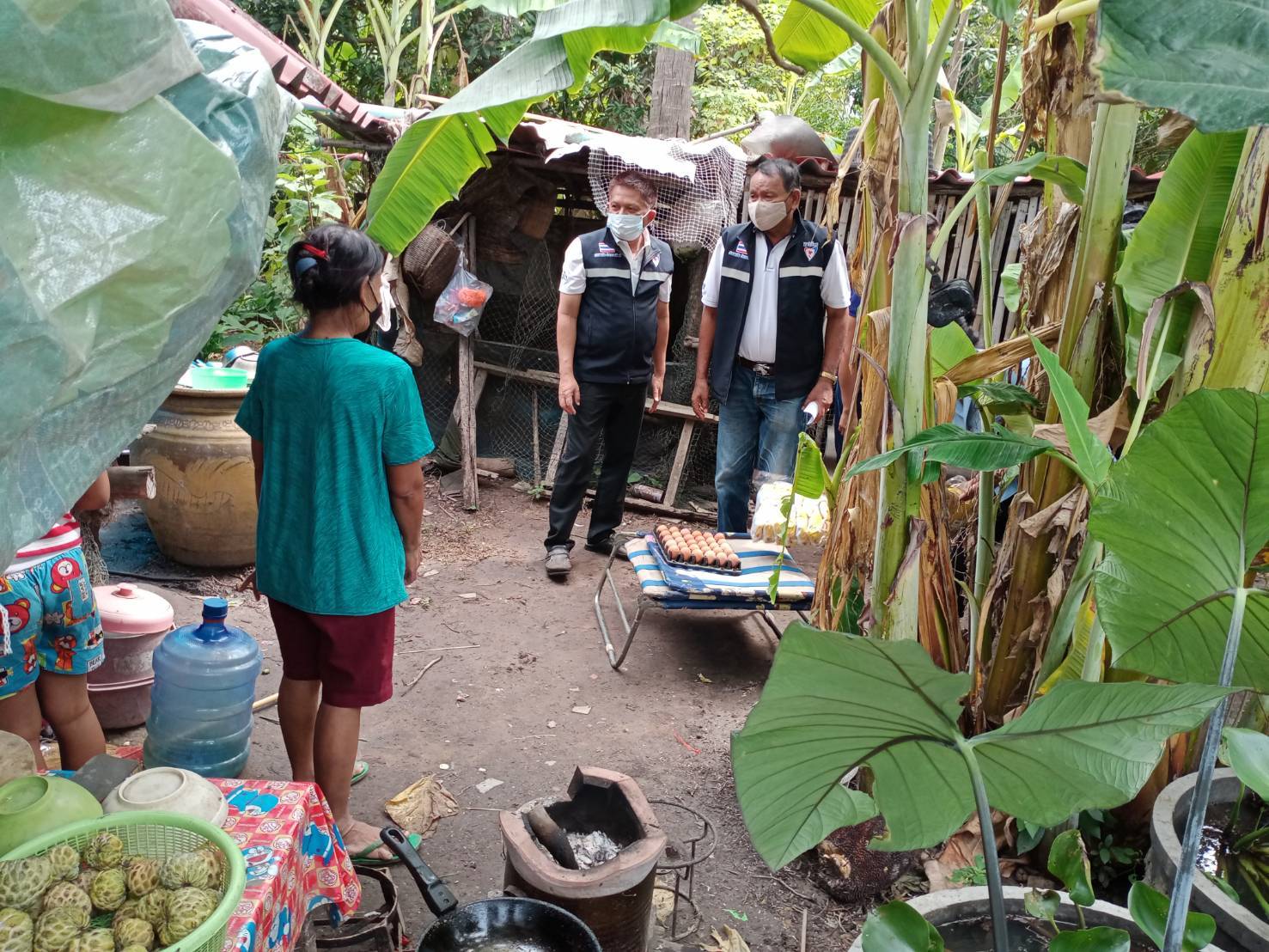 ห่วงใย ใส่ใจ ลงพื้นที่ต่อเนื่อง "ส.ส.พรชัย อำนวยทรัพย์" ลุย เยี่ยมและให้กำลังใจผู้ปฏิบัติงาน และผู้ที่กักตัวจากการเฝ้าระวังโควิด-19 ที่ ต.โคกกระชาย-ต.จระเข้หิน จ.นครราชสีมา