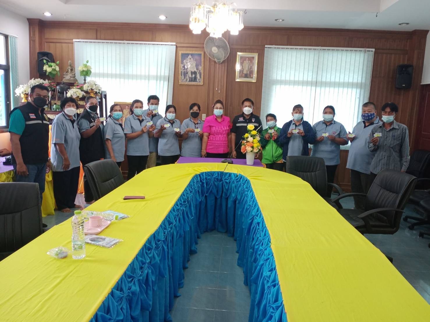 "คนบ้านเราจริงไม่ทิ้งกัน" ส.ส.พรชัย ลงพื้นที่ต่อเนื่อง เยี่ยมให้กำลังใจทีม อสม. และมอบกรมธรรม์ เพื่อเป็นขวัญ และกำลังใจให้ผู้ปฏิบัติงาน ที่รพ.สต.บ้านใหญ่-นาราก-มาบตะโกเอน และอบต.แชะ จ.นครราชสีมา