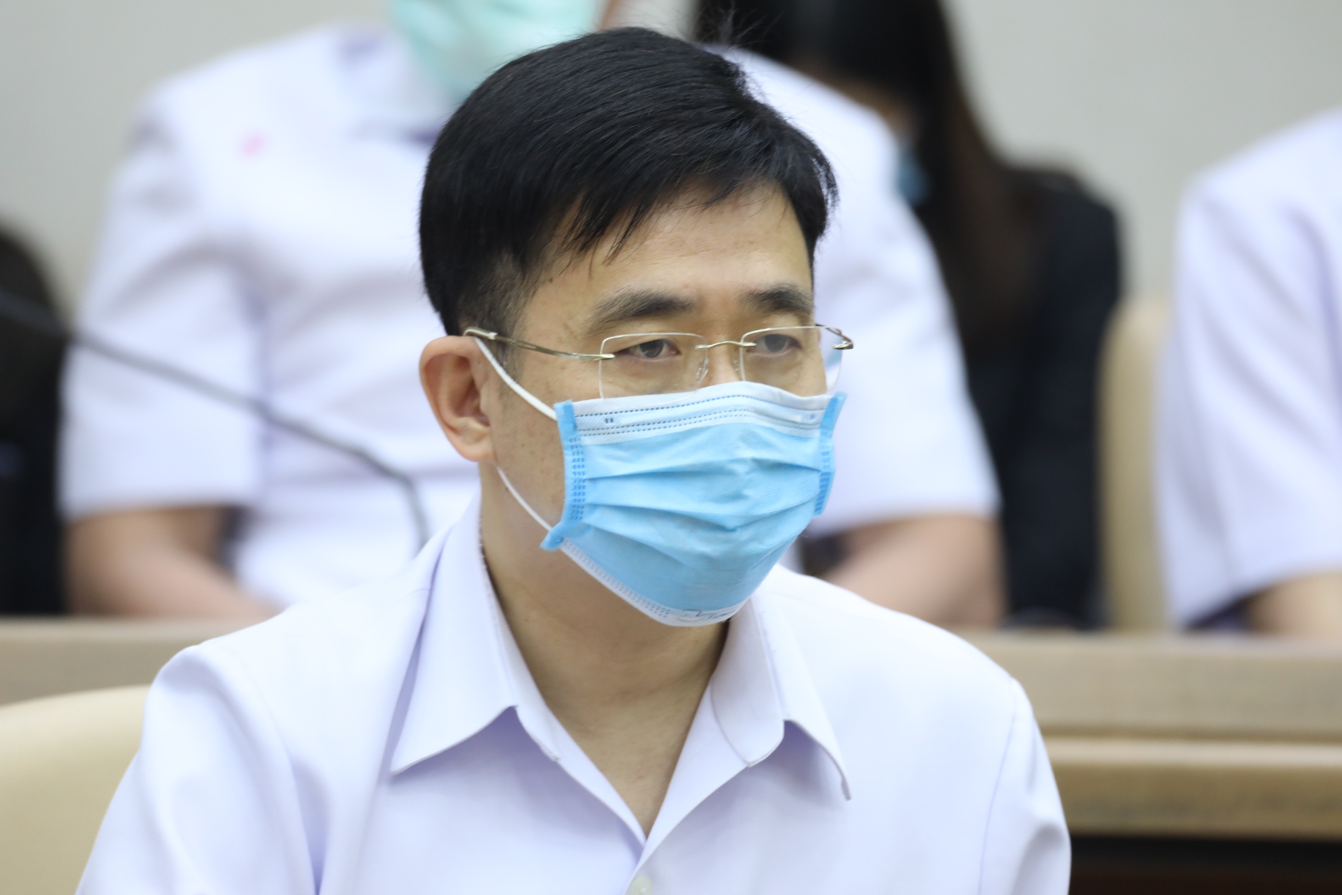 “หมอรุ่งเรือง” รับหนักใจเผชิญม็อบหน้ากระทรวงฯ ขอใช้เหตุผลพูดคุยแทนระเบิดอารมณ์ใส่กัน