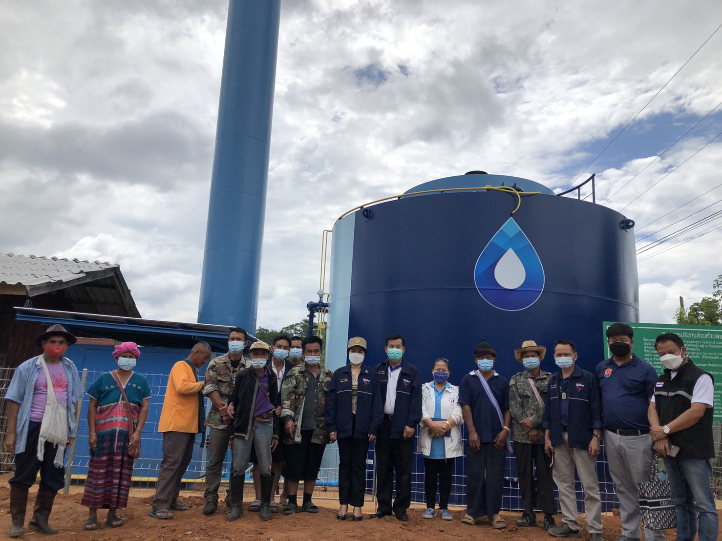 ส.ส.ศรีนวล บุญลือ  ลงพื้นที่พร้อมทีมงานเยี่ยมชมโครงการประปา ม.4 บ้านหนองเต่า และตรวจเยี่ยมดูถนนประชาชนร้องเรียนเพื่อเร่งแก้ไขปัญหาให้ประชาชนในพื้นที่ ต.แม่วิน อ.แม่วาง จ.เชียงใหม่