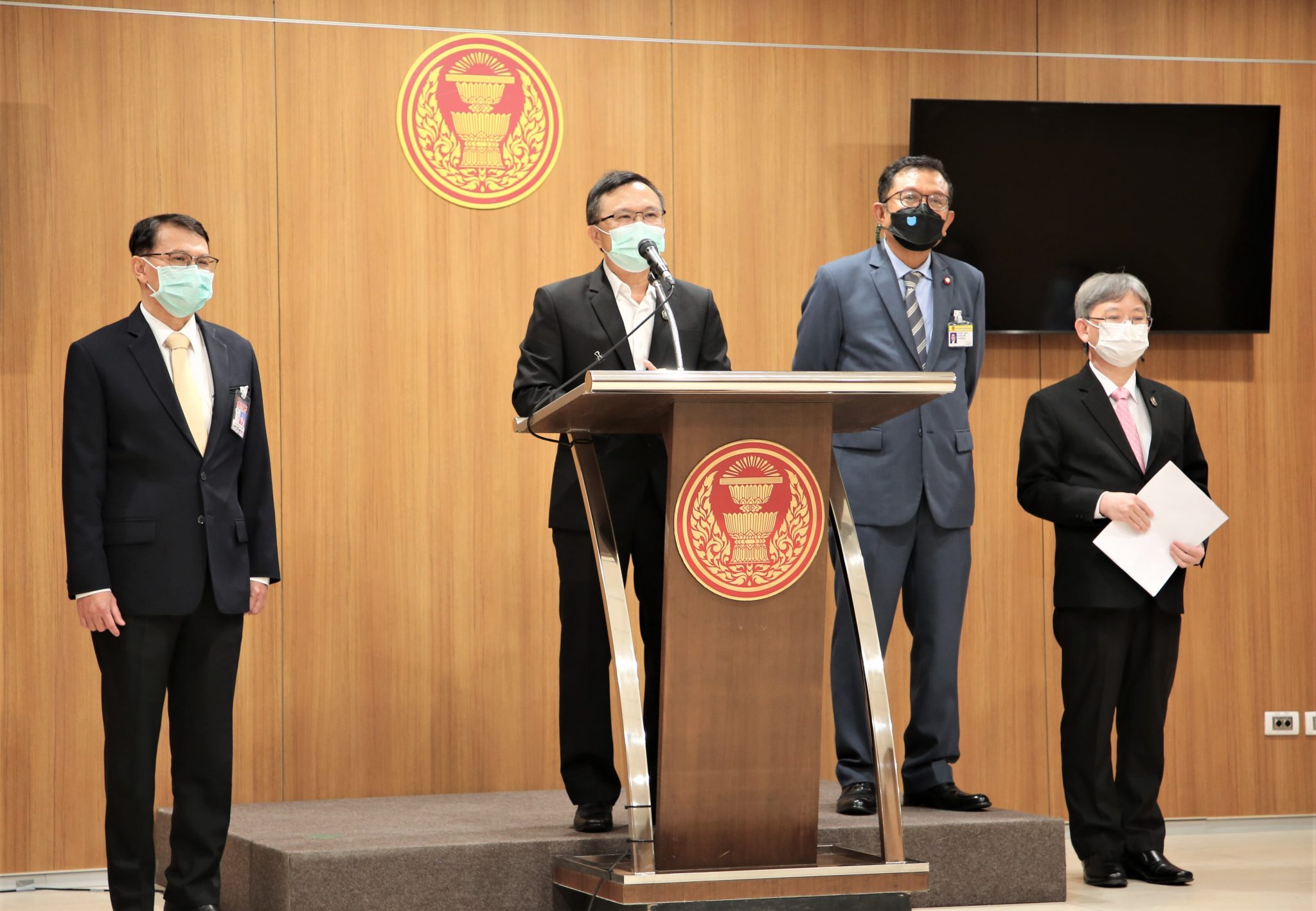 สธ. แจงฝ่ายค้าน ยันยอดลดจริง ใช้ตัวเลขหลายหน่วยงานประกอบ เผย สาเหตุ มาจากคนไทยช่วยกัน