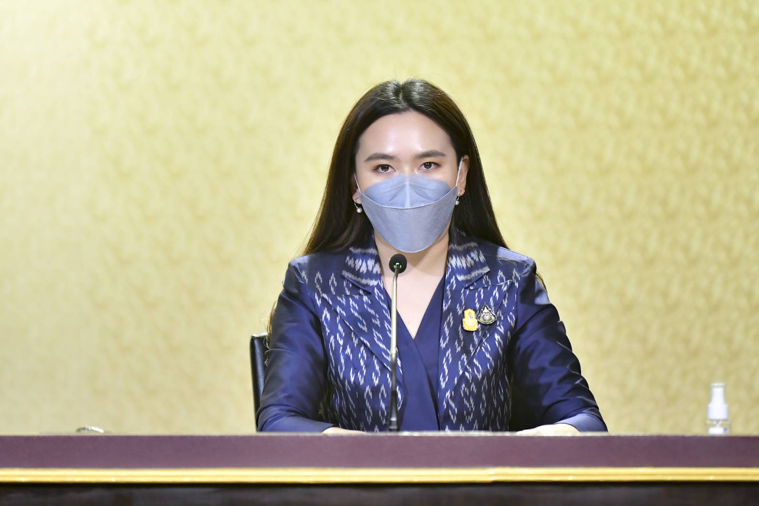 ครม.ไฟเขียวเวนคืนที่ดินจังหวัดนนทบุรีเดินหน้าโครงการรถไฟฟ้าสายสีชมพูส่วนต่อขยายช่วงสถานีศรีรัช-เมืองทองธานี  พร้อมเห็นชอบร่างพระราชกฤษฎีกาเวนคืนที่ดินสร้างทางหลวงพิเศษหมายเลข 82  สายทางยกระดับบางขุนเทียน –เอกชัย