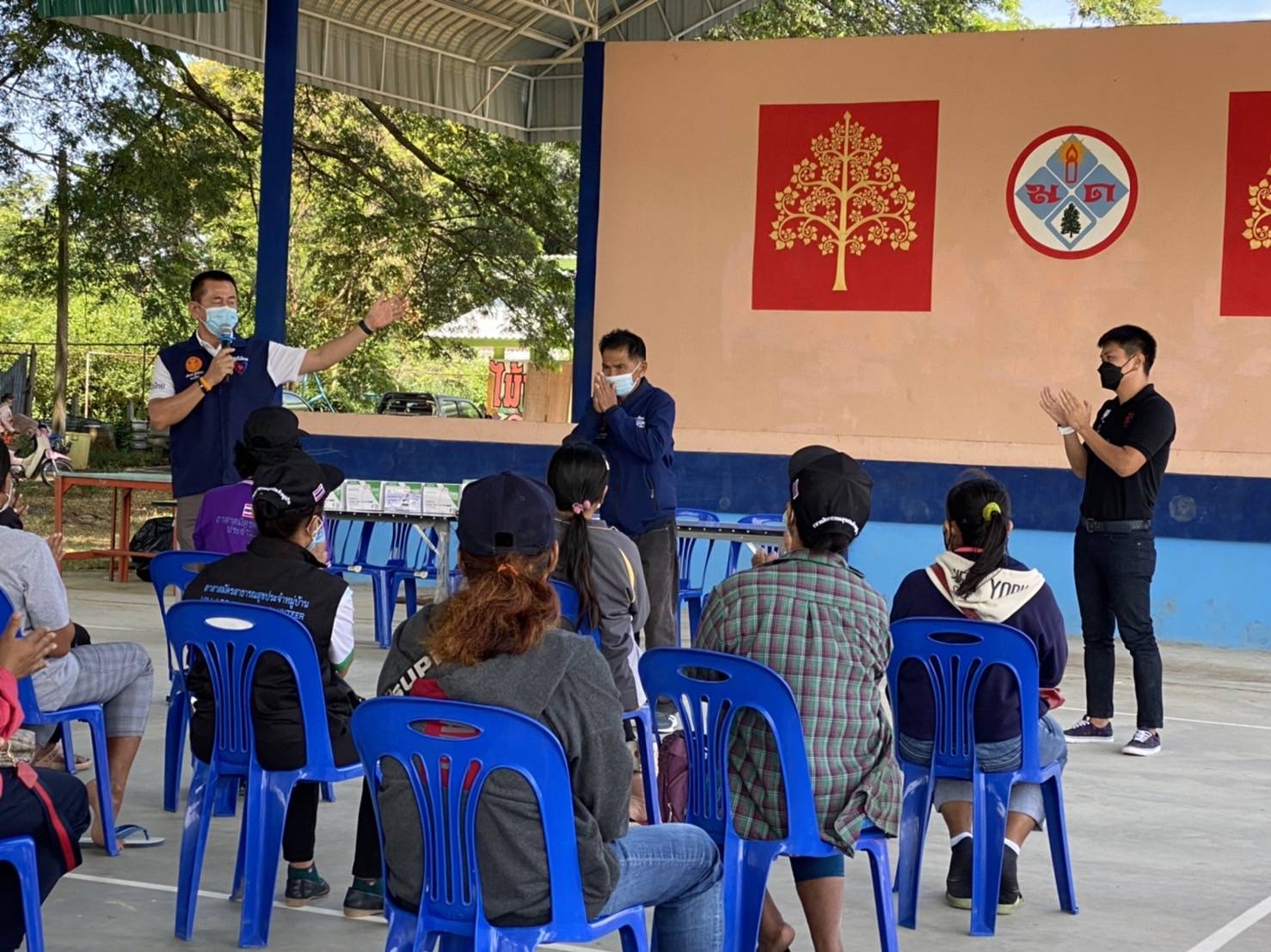 ส.ส.อดิพงษ์ ฐิติพิทยา ได้นำชุดตรวจ ATK ไปมอบให้พ่อแม่พี่น้องชาวกันทรารมย์-ชุมแสง-ศรีภูมิ อ.กระสัง จ.บุรีรัมย์ เพื่อนำไปใช้ในชีวิตประจำวัน